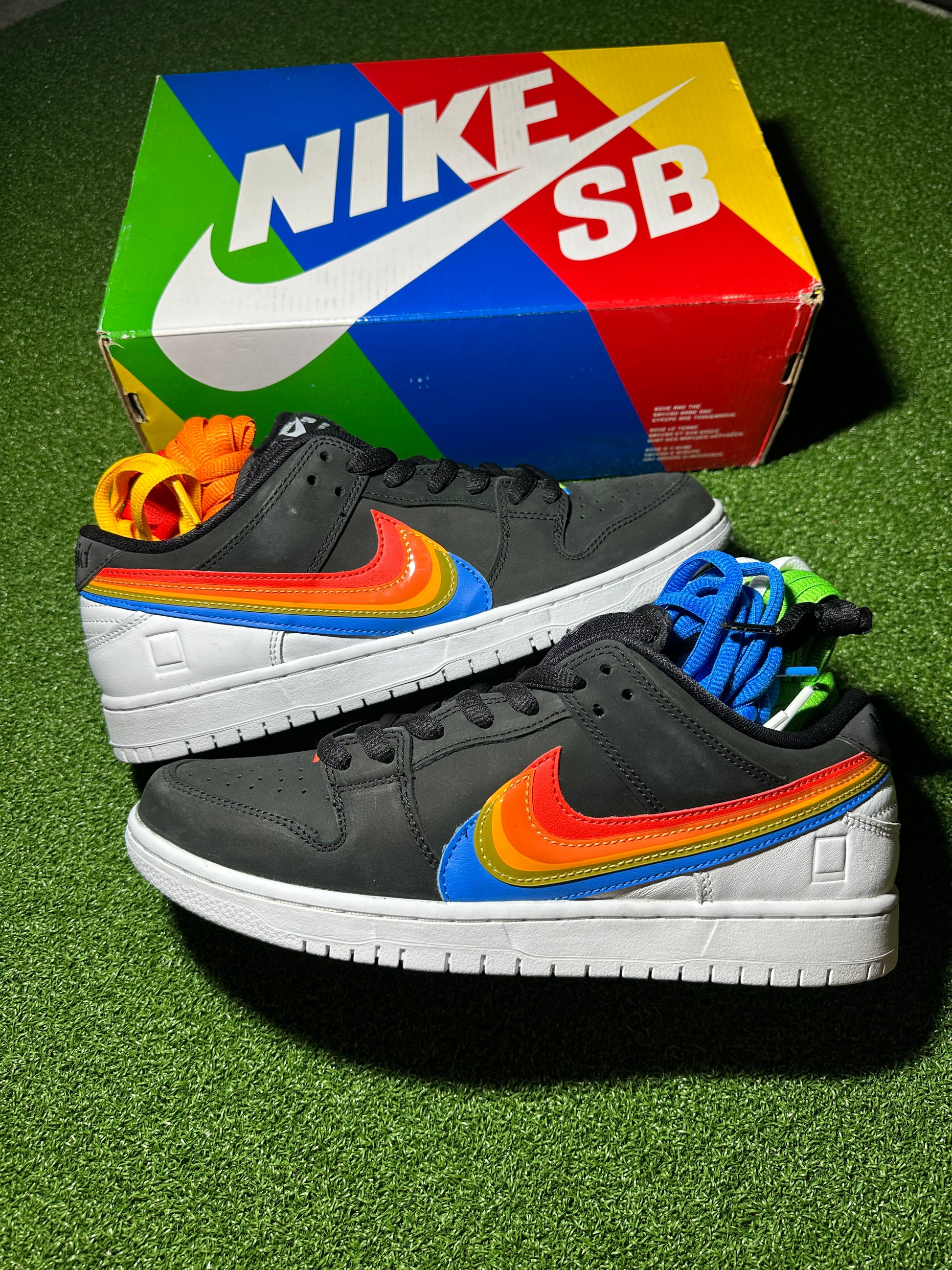 Nike SB Dunk Low Polaroid Side View