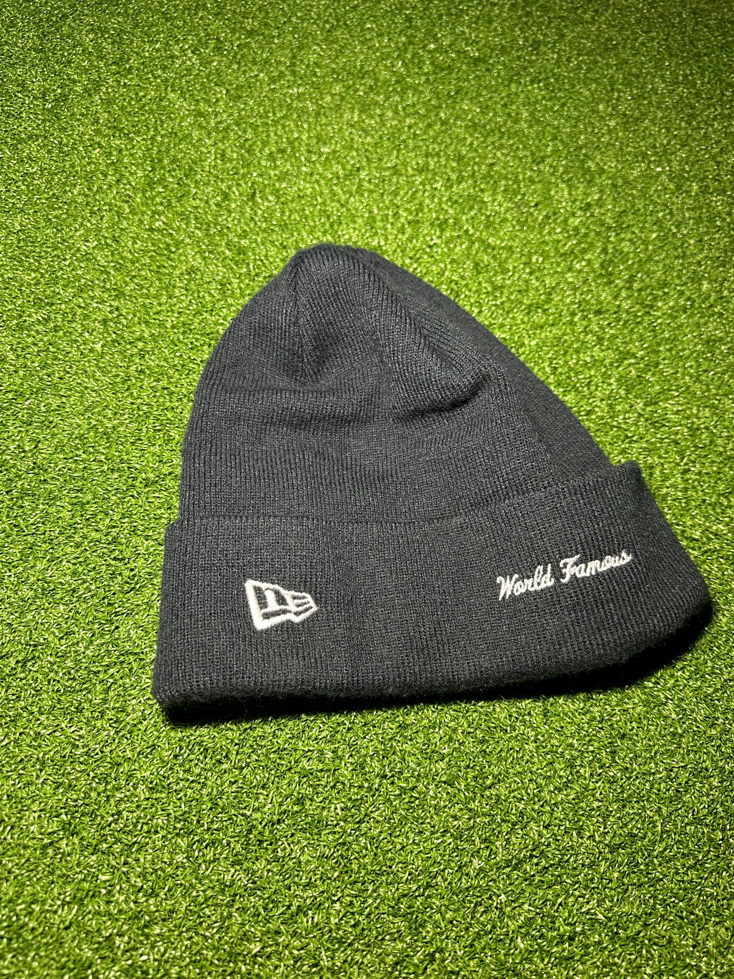 Supreme FW19 New Era Beanie Navy