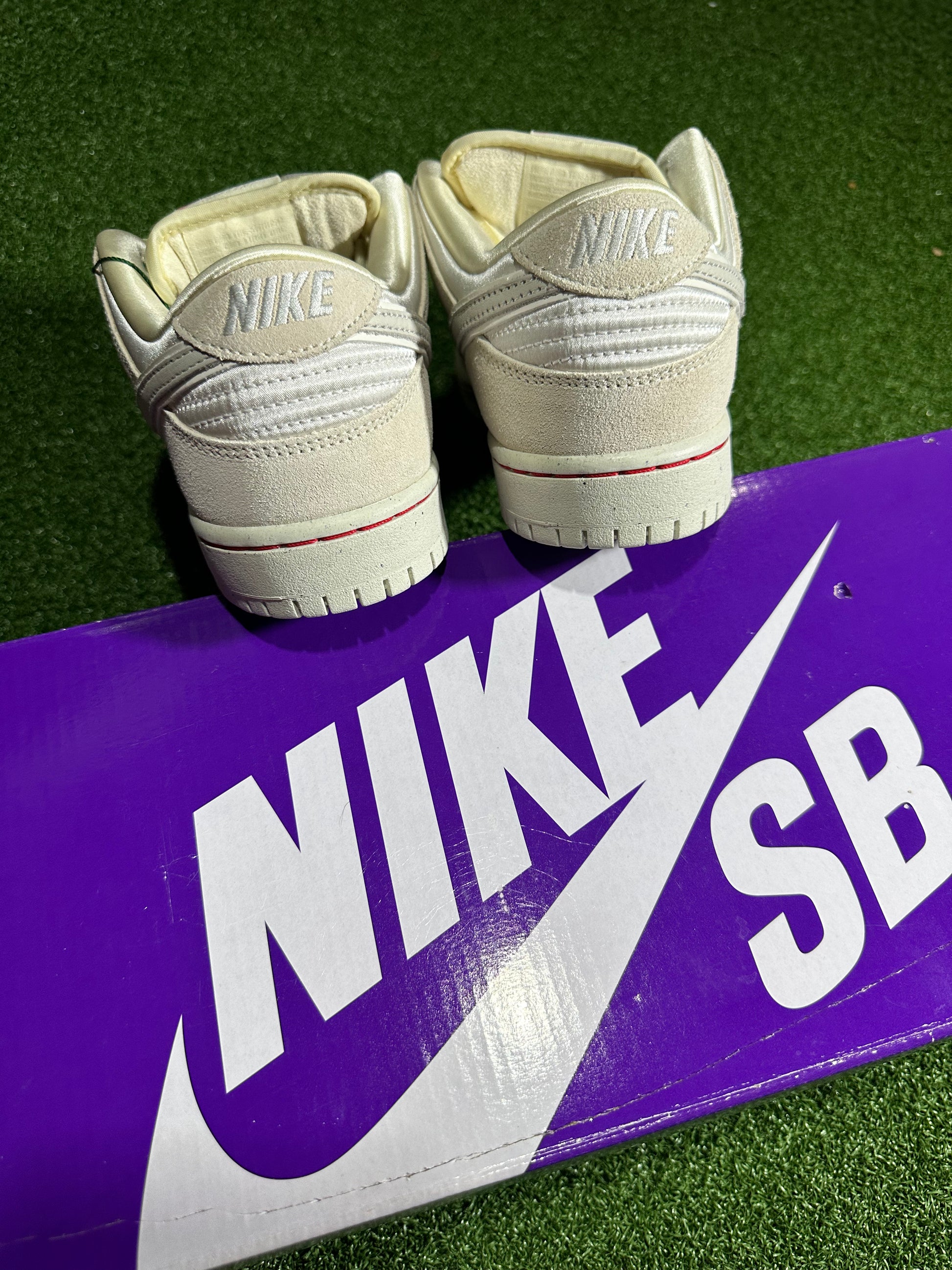 Nike SB Dunk Low City of Love Light Bone skateboarding sneaker close up profile