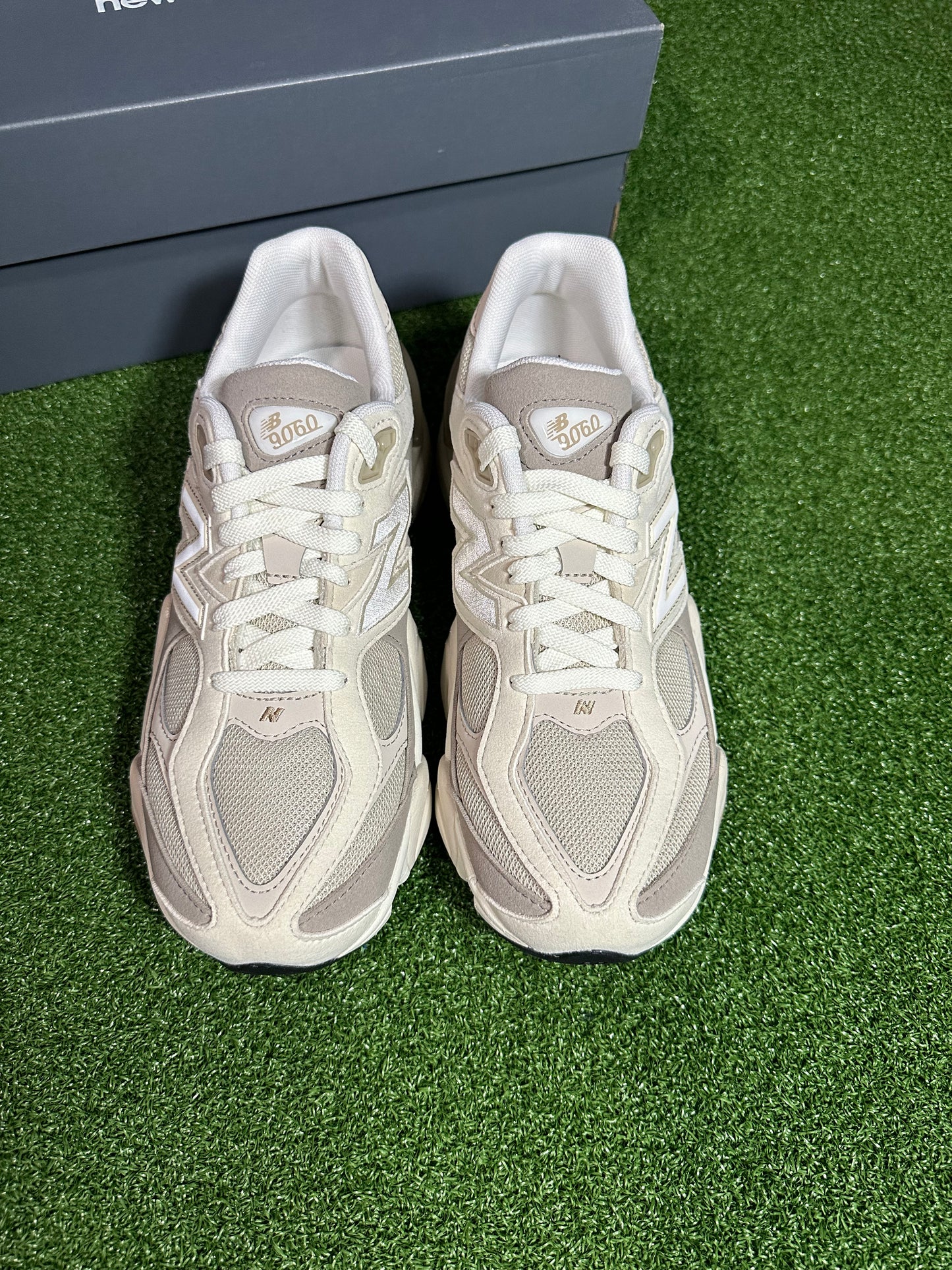New Balance 9060 Big Kid 'Linen Timberwolf'