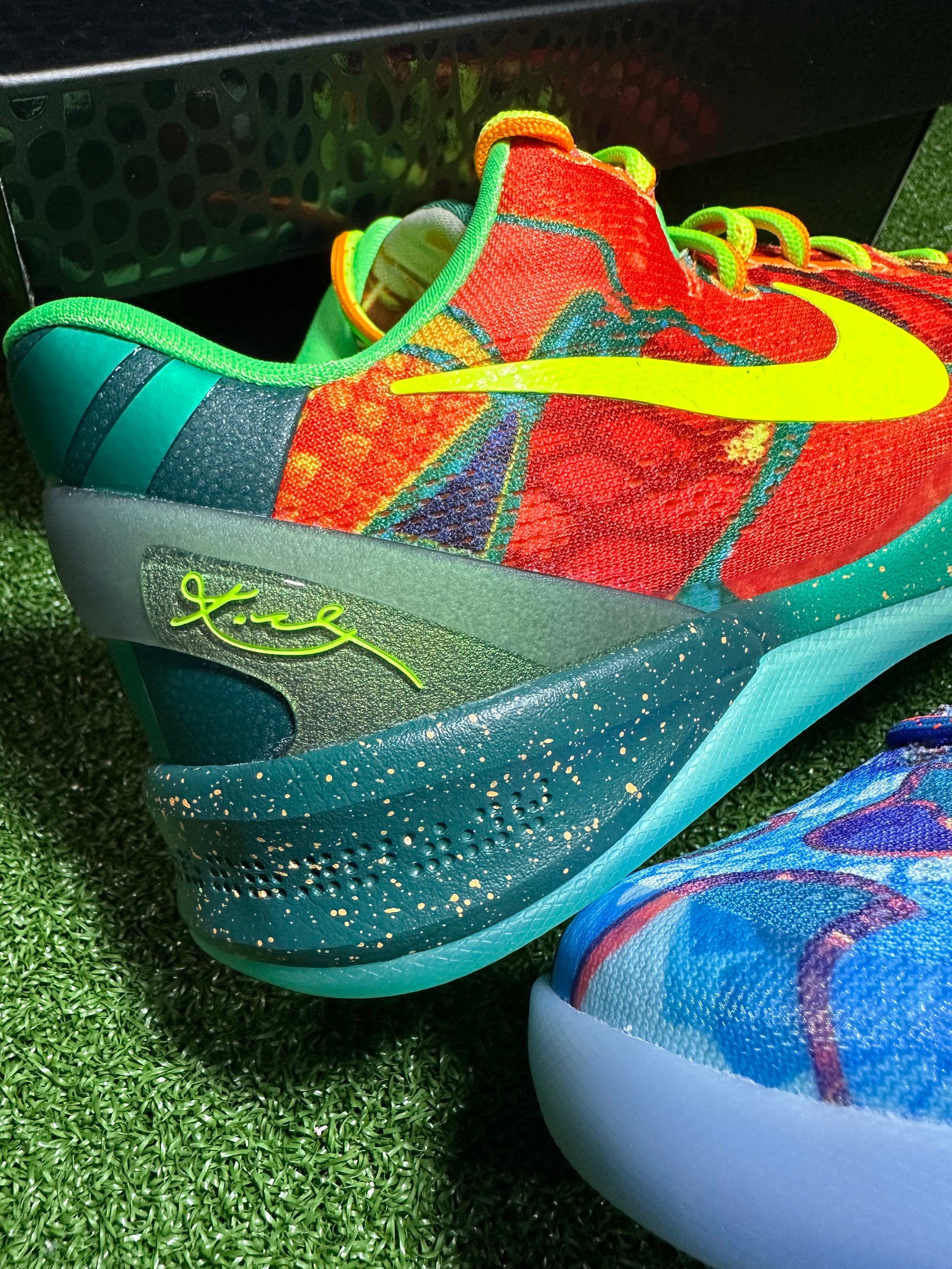 Heel details on Kobe 8 Protro What The pair