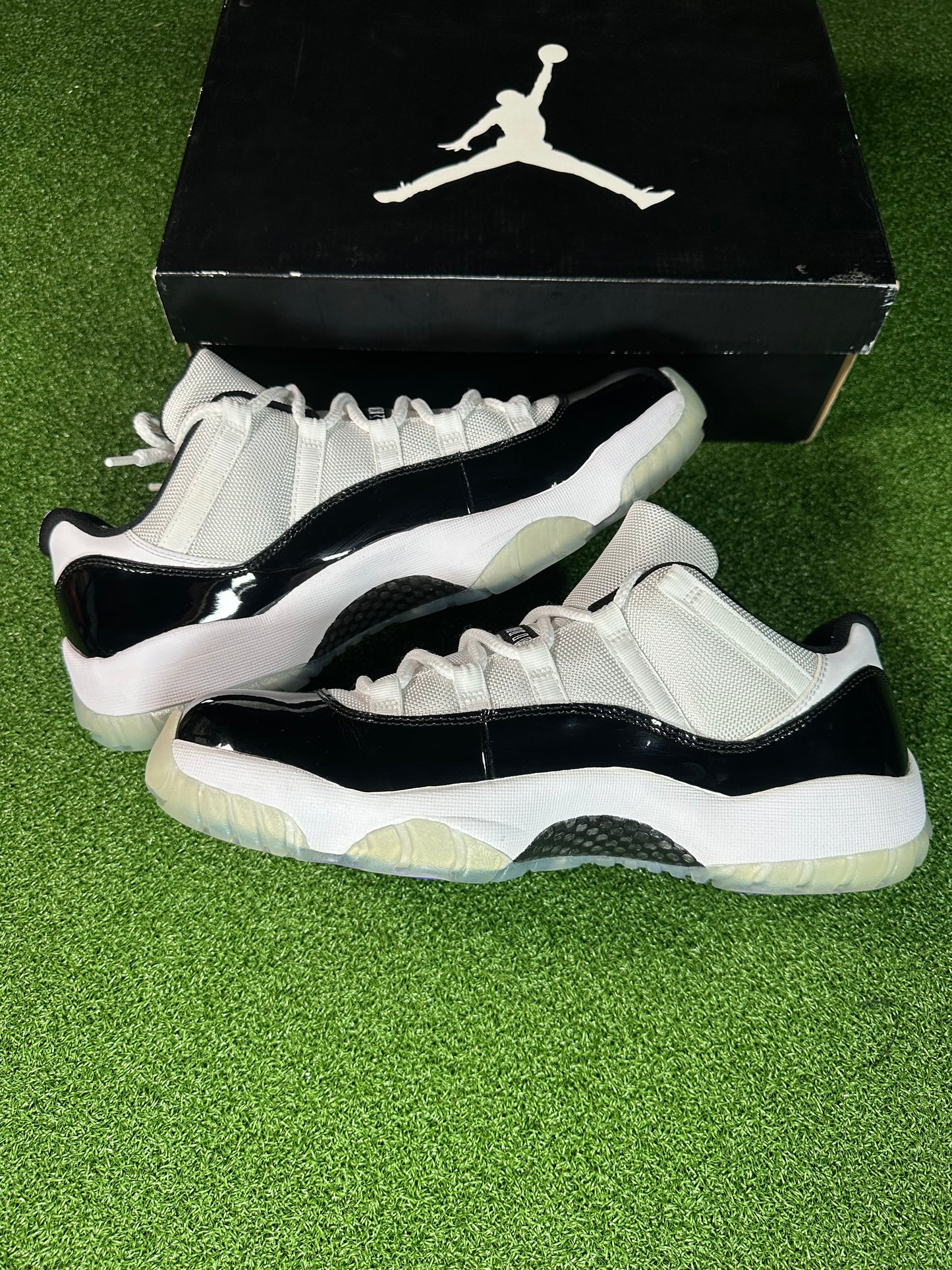 Jordan 11 Retro Low Concord LIKE NEW