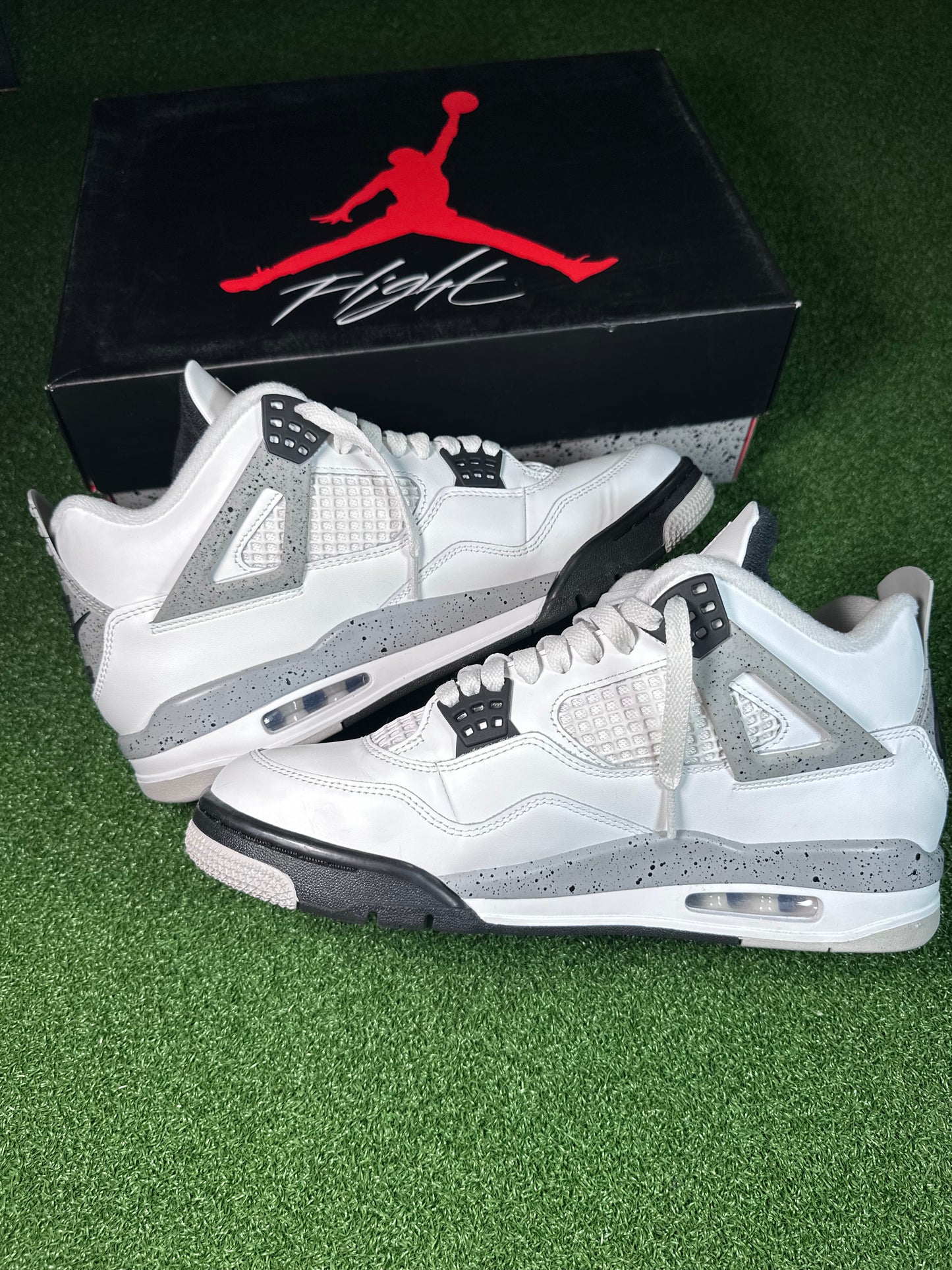 Jordan 4 Retro White Cement USED