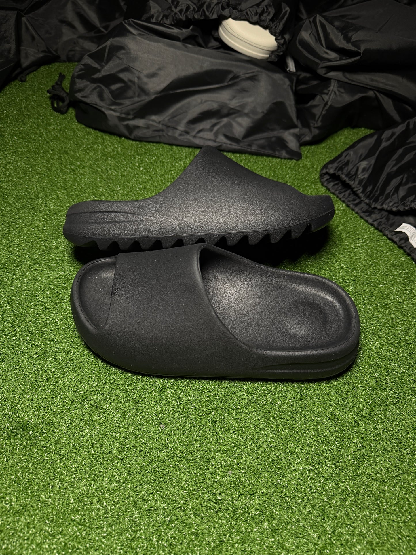Yeezy Slide Black