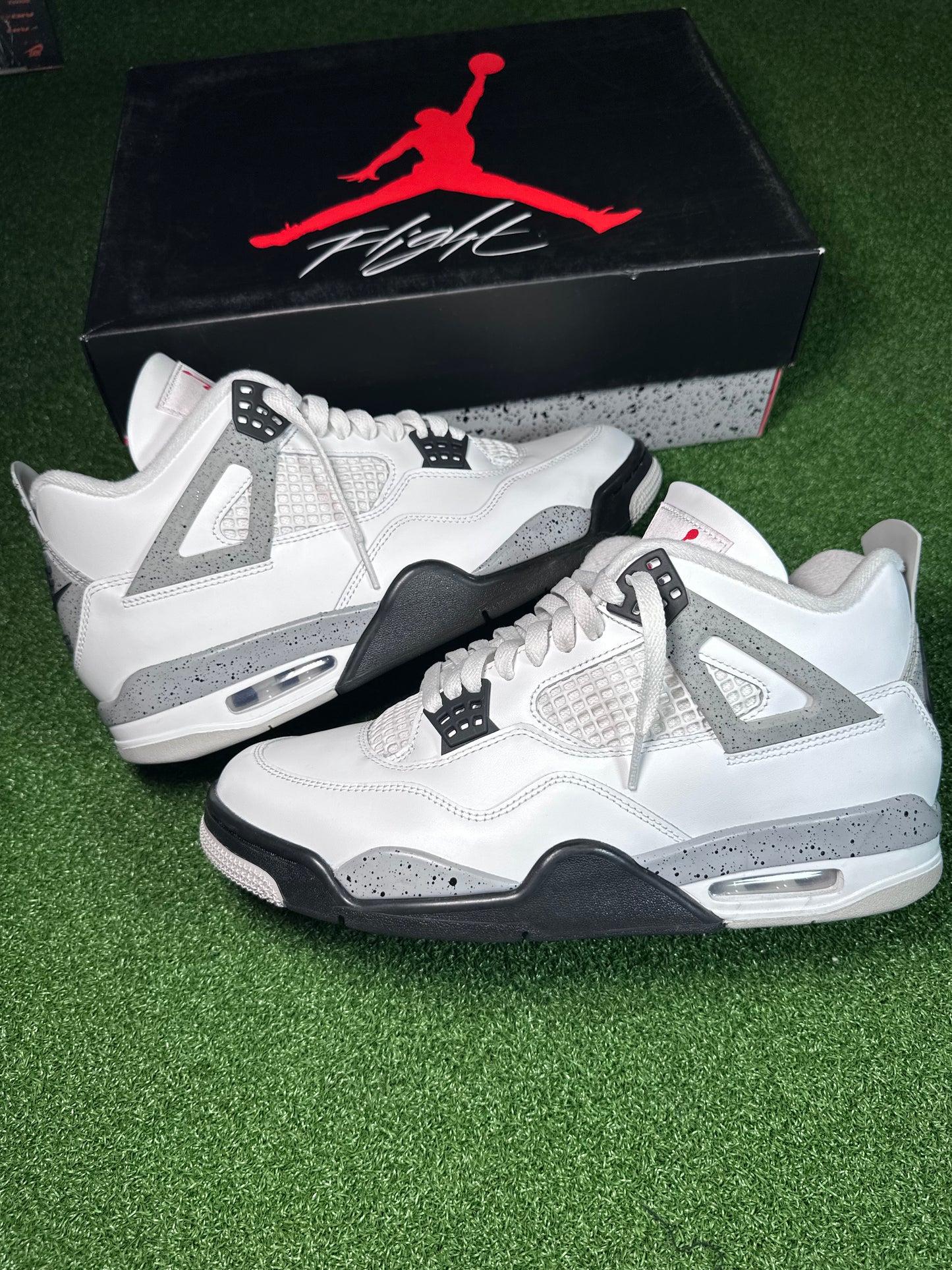 Jordan 4 Retro White Cement USED