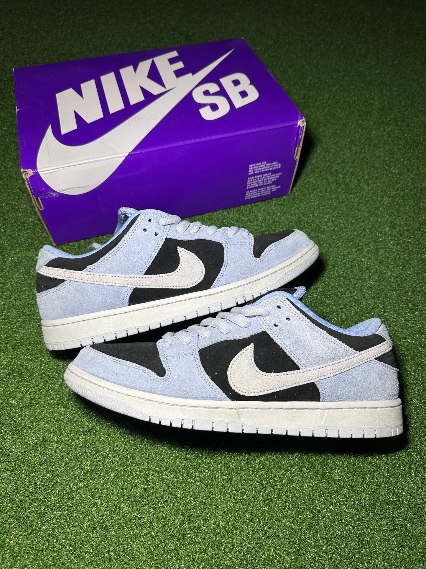 Nike SB Dunk Low “Black Aluminum” USED