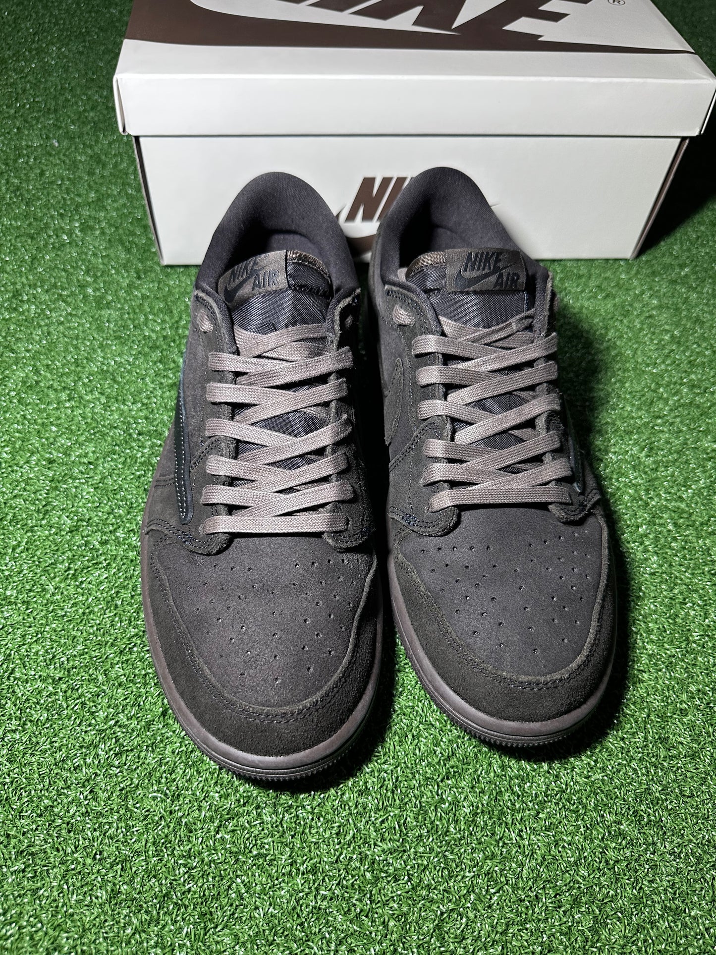 Jordan 1 Low Travis Scott “ Velvet Brown “ VNDS