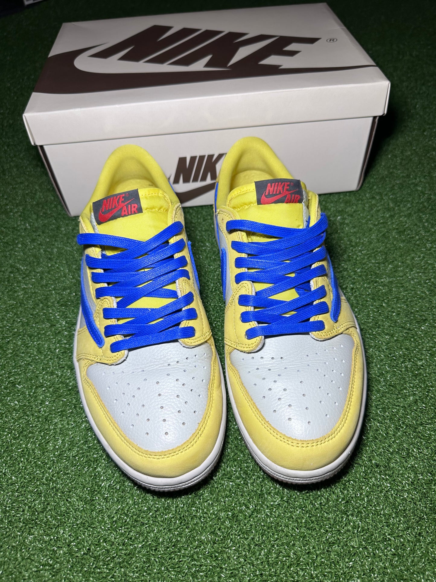 Jordan 1 Low Travis Scott Canary Look New