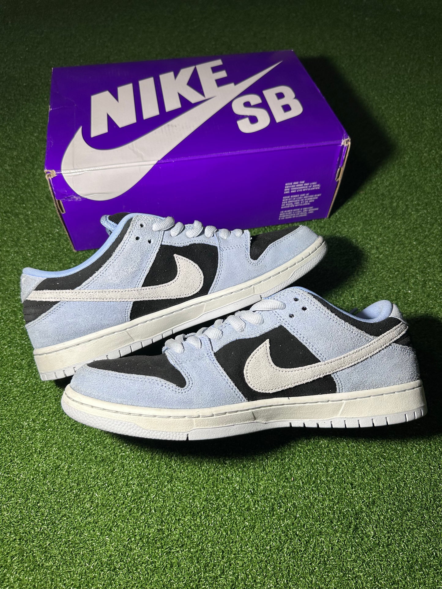 Nike SB Dunk Low “Black Aluminum” USED