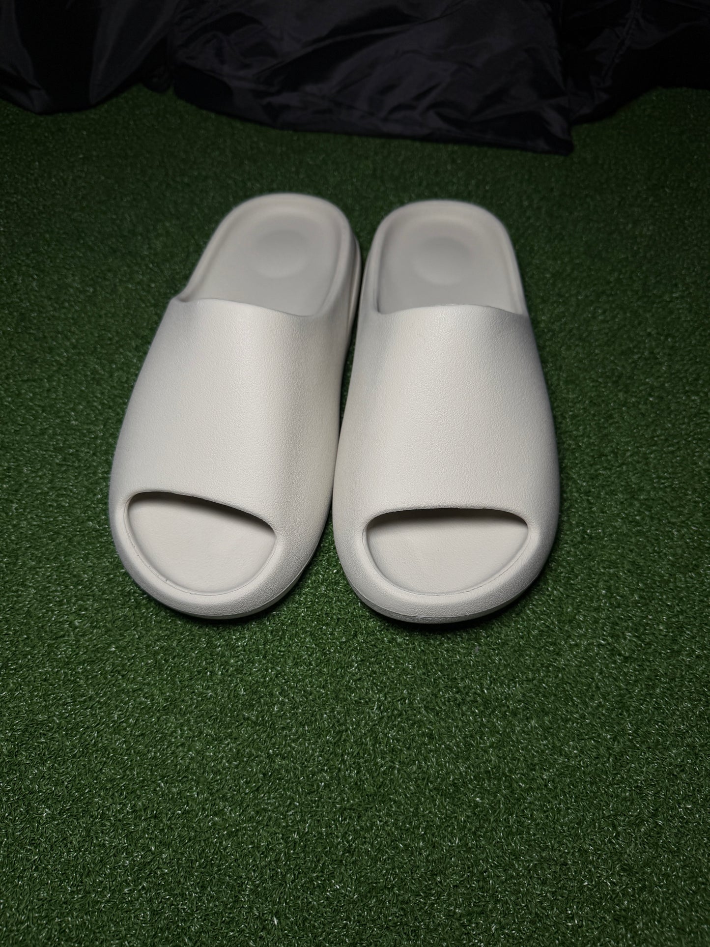 Yeezy Slide Cream