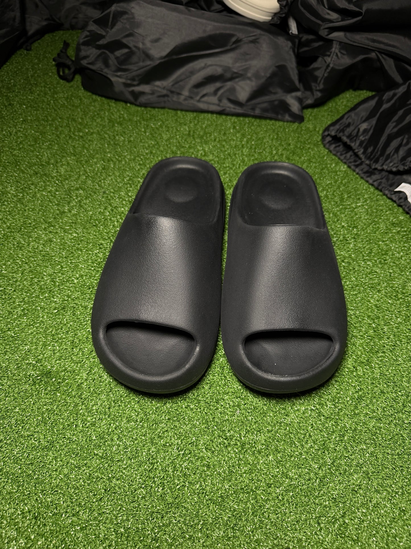 Yeezy Slide Black