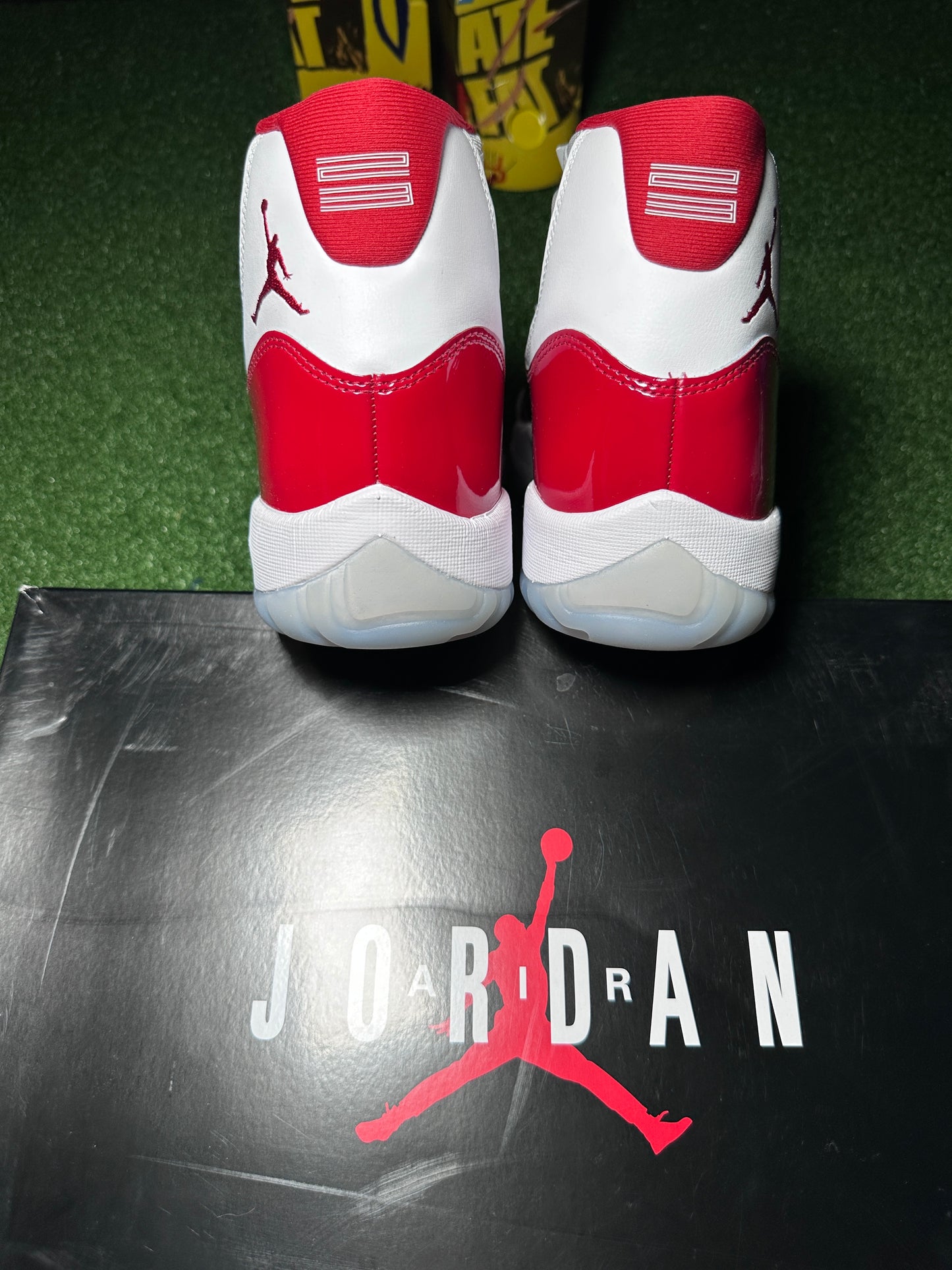 Jordan 11 Retro - Cherry (Preescolar)