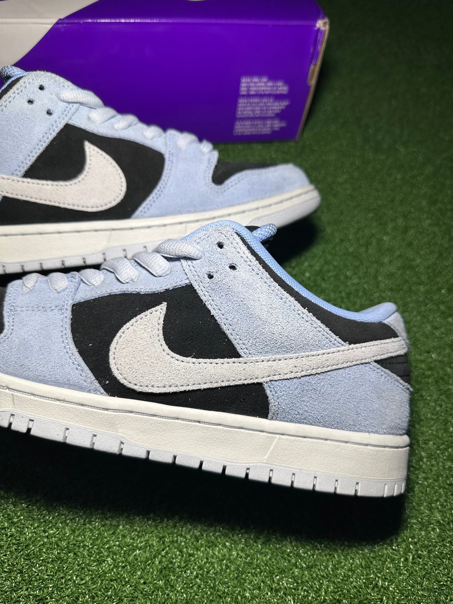 Nike SB Dunk Low “Black Aluminum” USED
