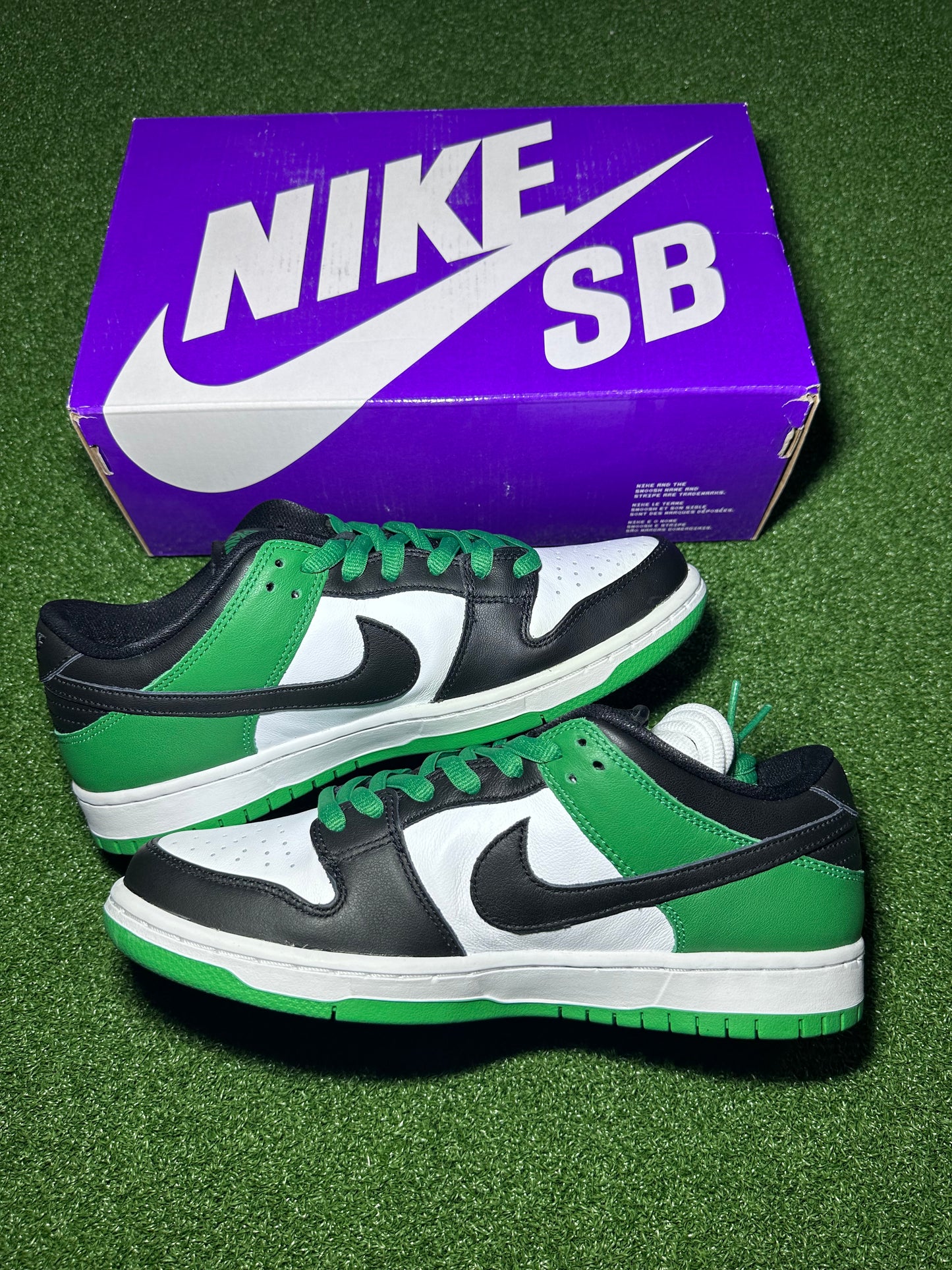 Nike SB Dunk Low “Classic Green”