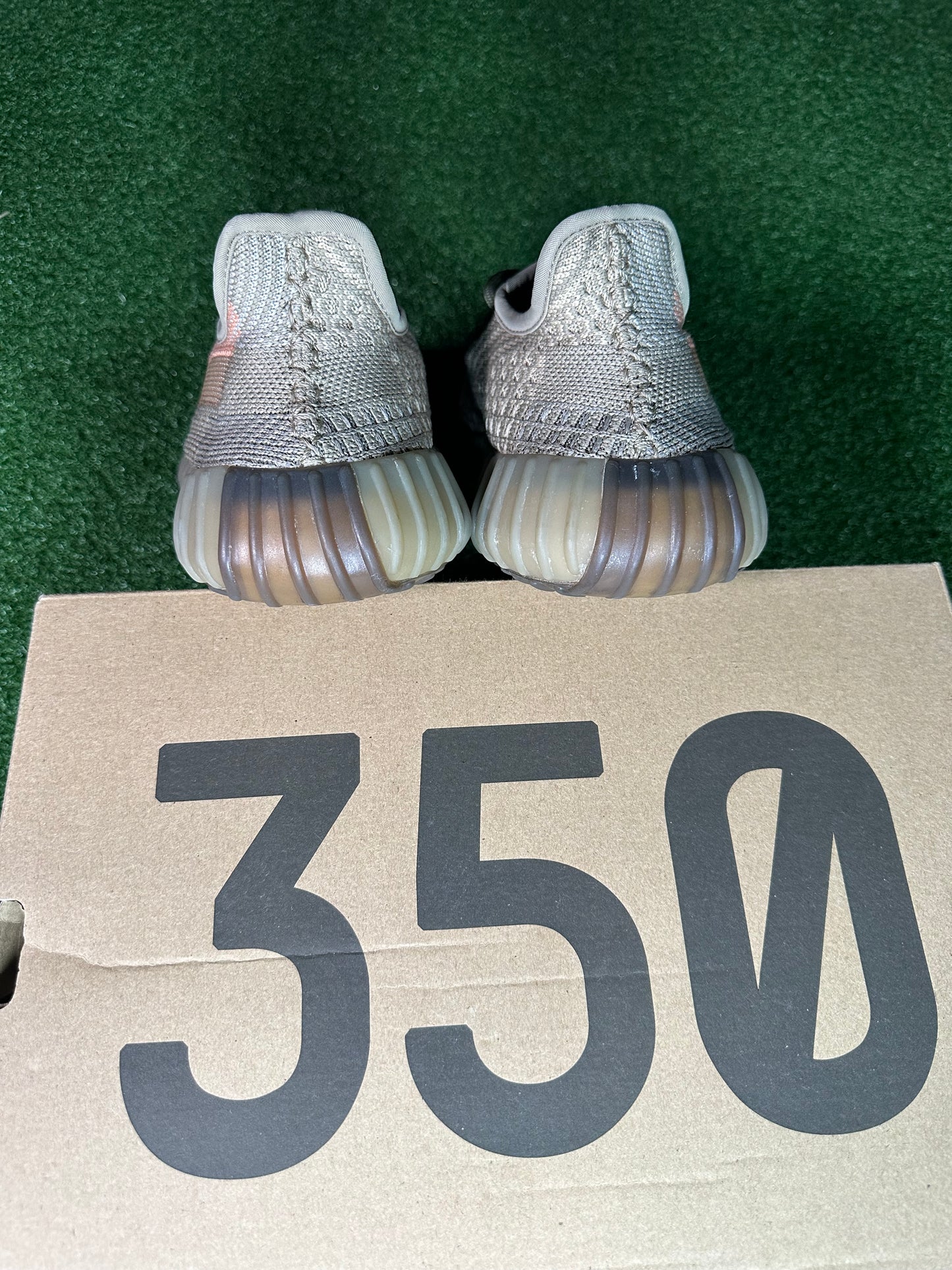 Adidas Yeezy Boost 350 V2 Carbon USED