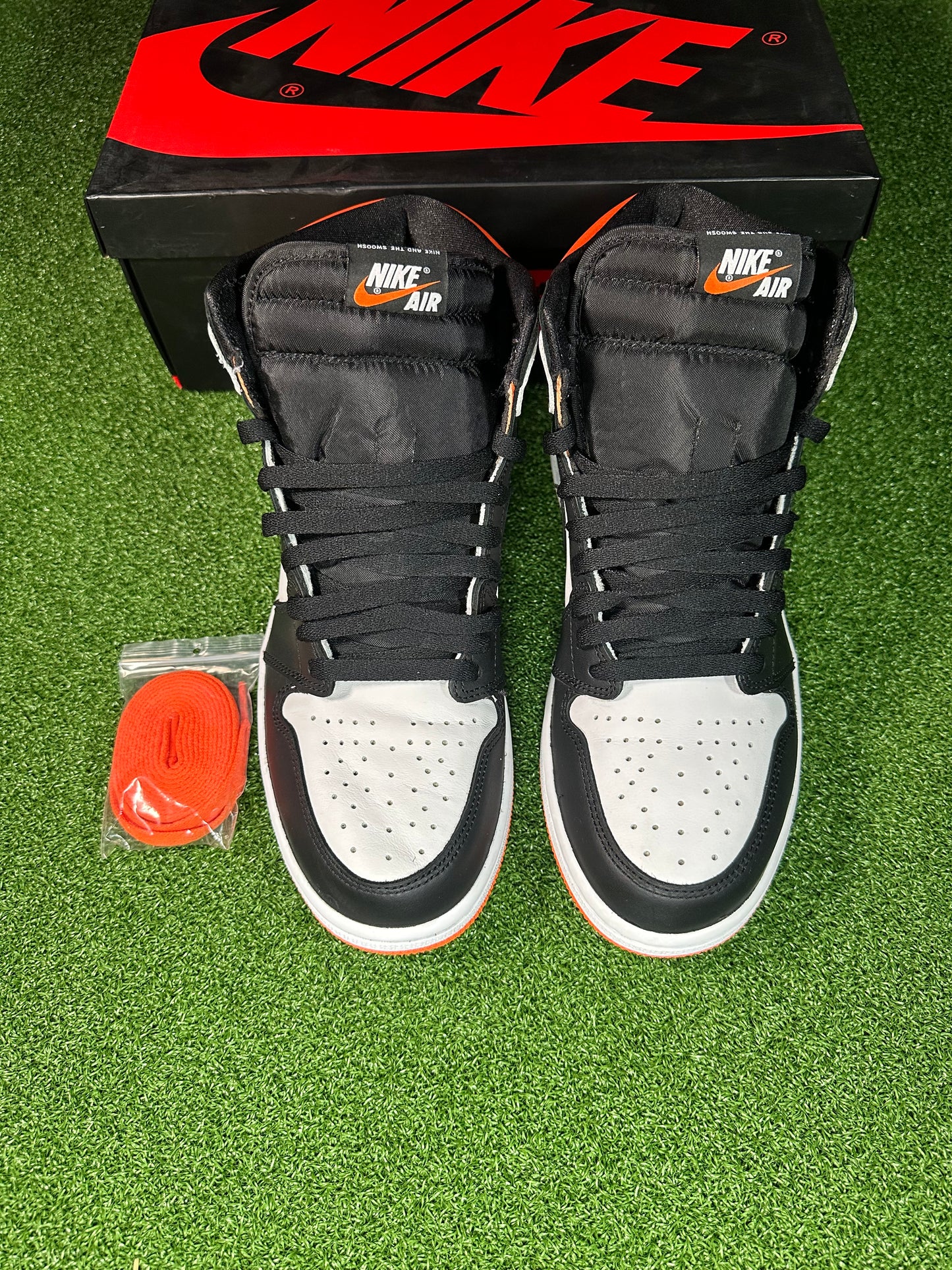 Jordan 1 Retro High Electro Orange VNDS