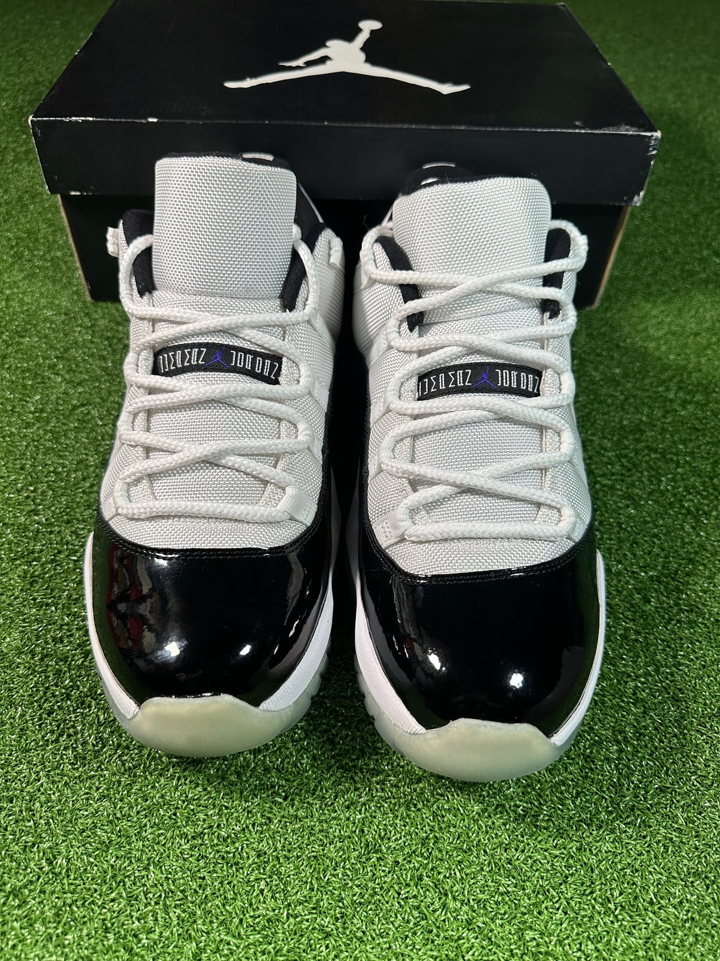 Jordan 11 Retro Low Concord LIKE NEW