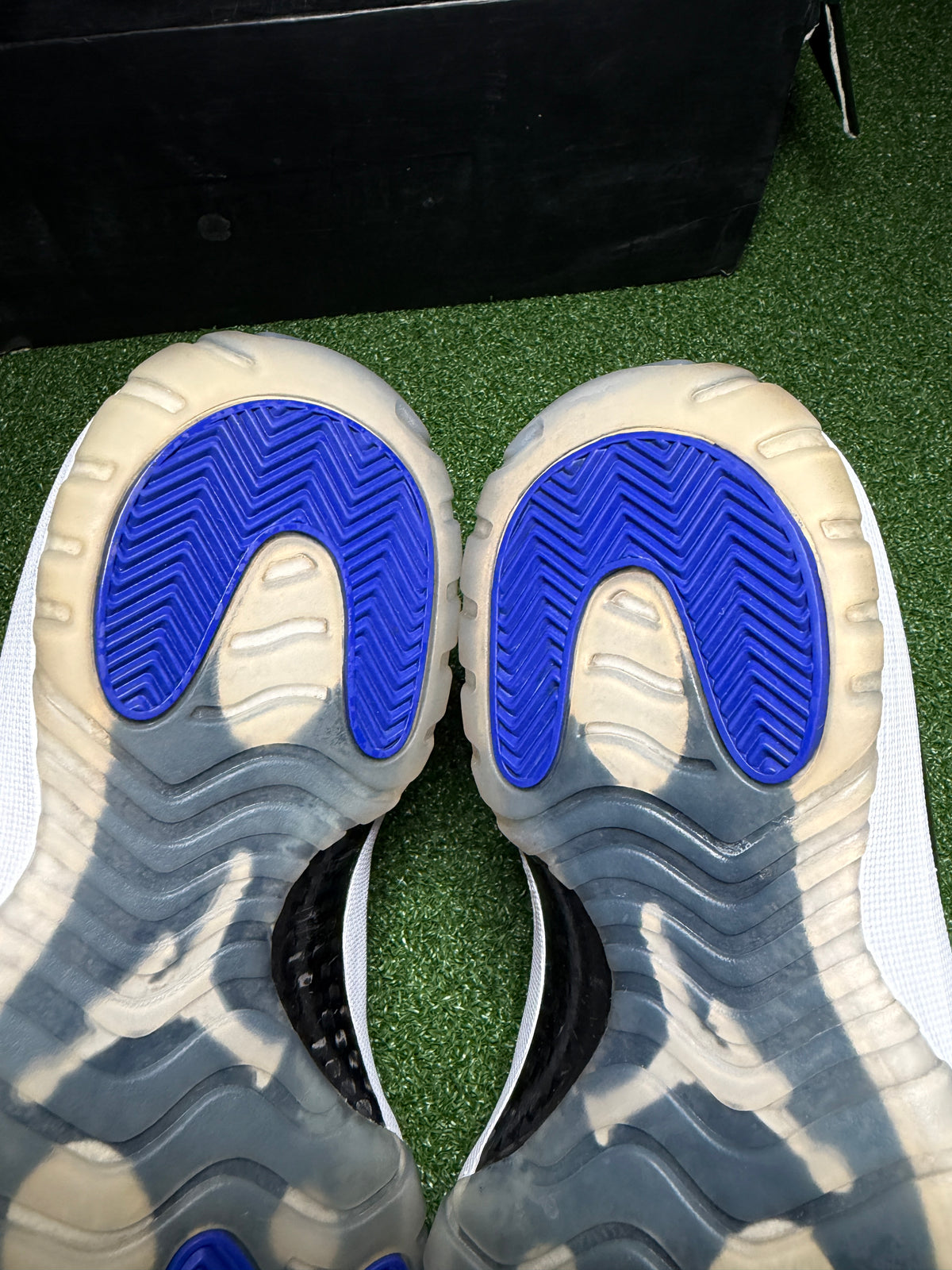 Jordan 11 Space Jam USED