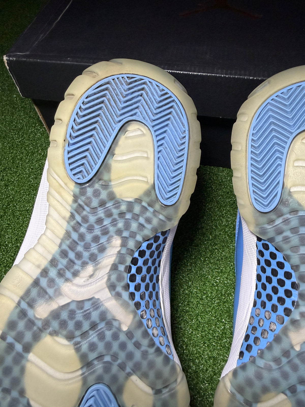 Jordan 11 Retro Low “University Blue” (2017) Used