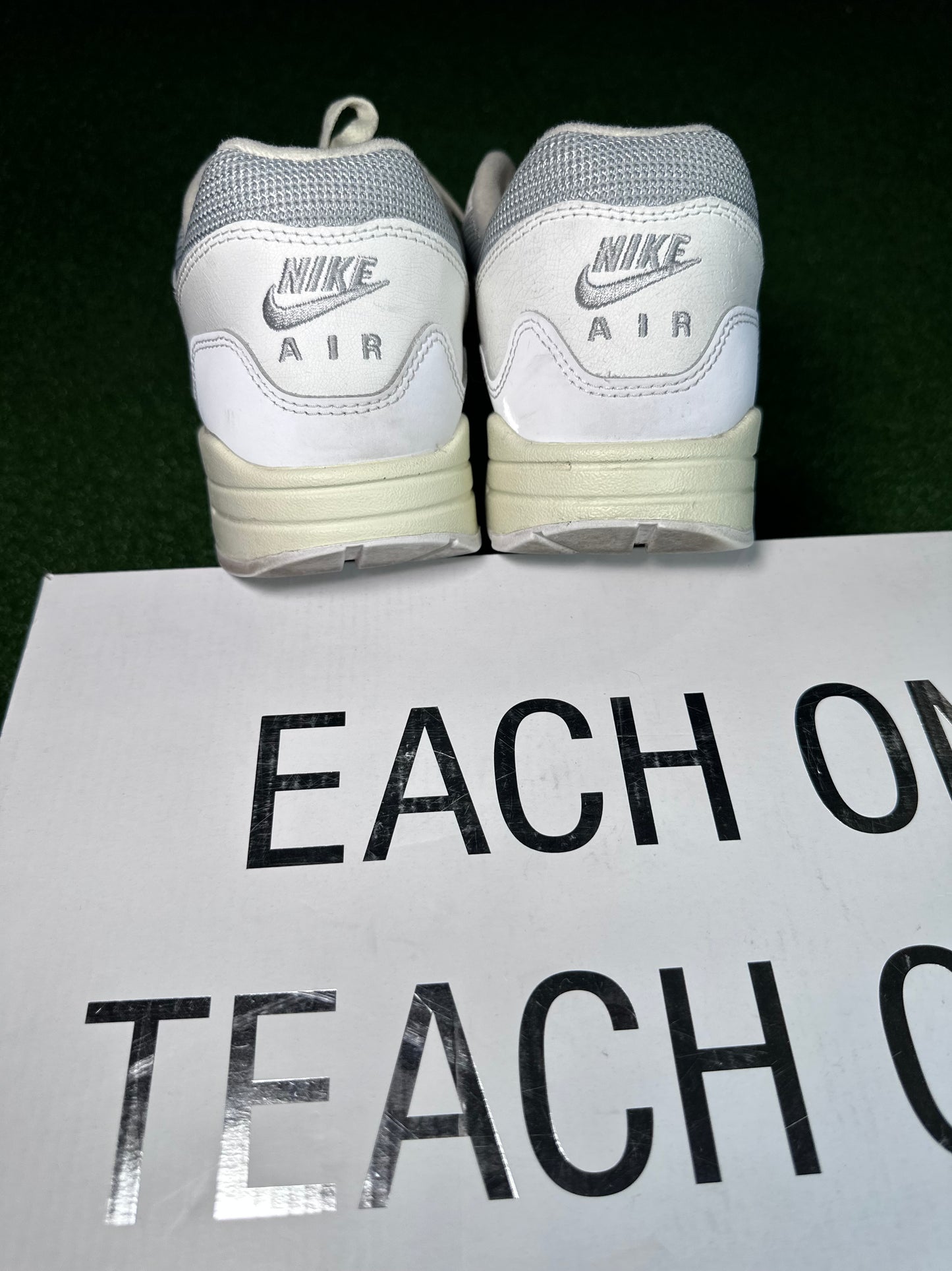 Nike Air Max 1 Patta Waves White USED