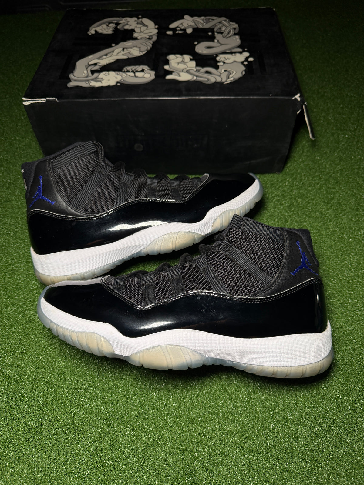 Jordan 11 Space Jam USED
