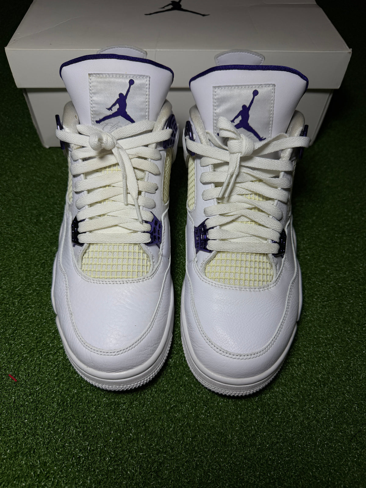 Jordan 4 Retro “Metallic Purple” Used
