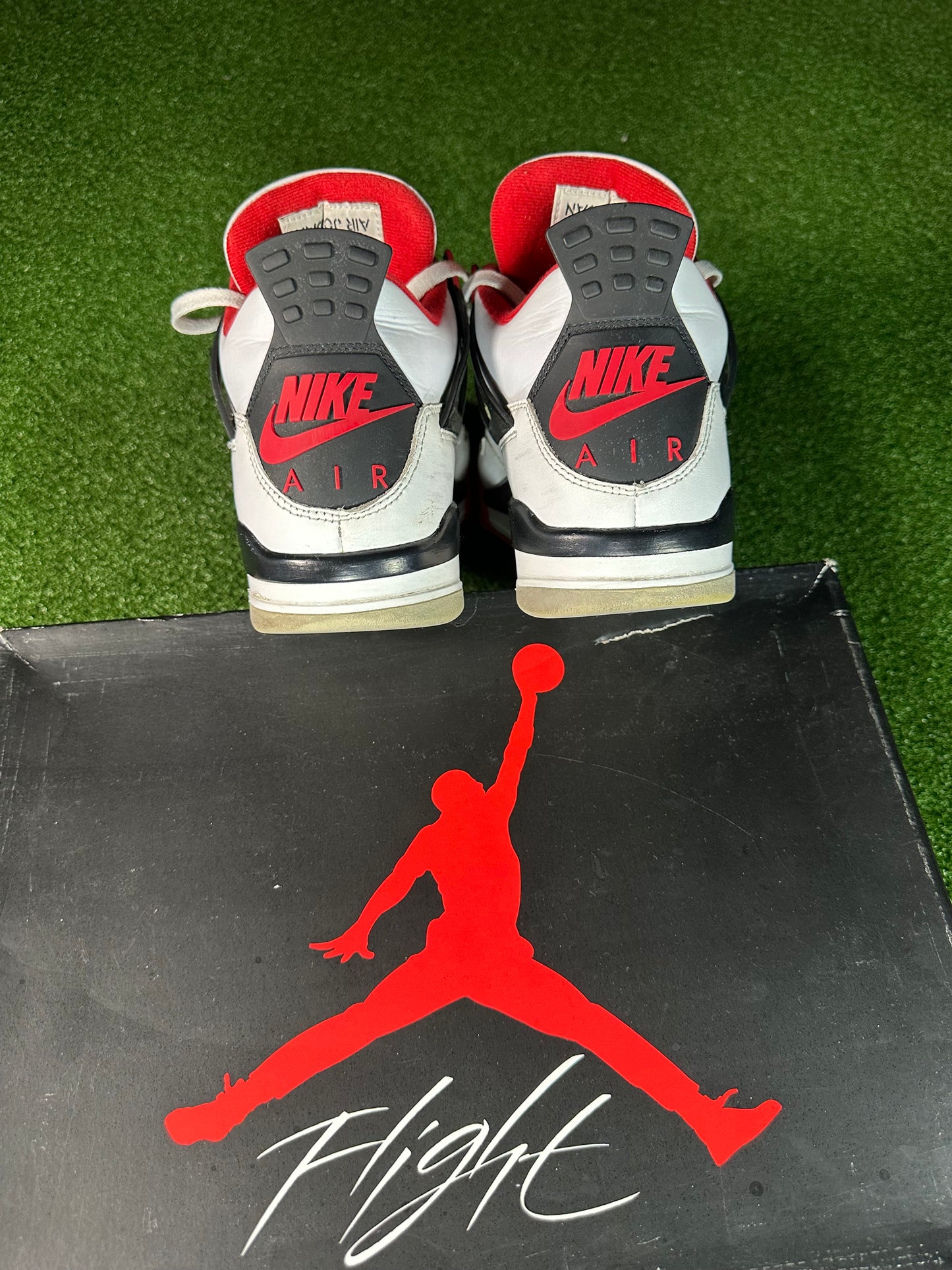Jordan 4 Retro Fire Red (2020) USED