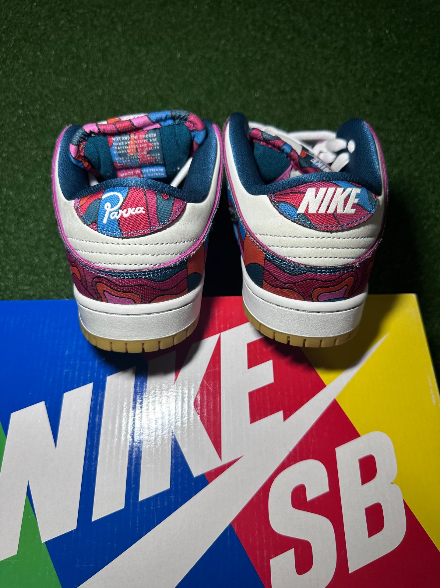 SB Dunk Low Parra Abstract Art