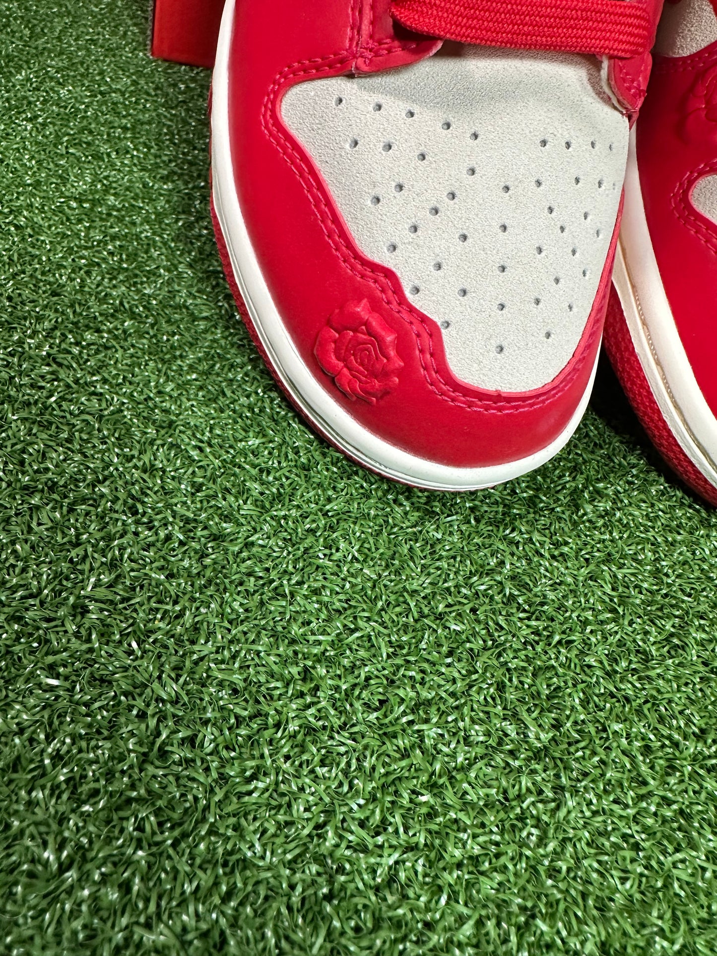 Nike Dunk Low Red Roses (Women's)