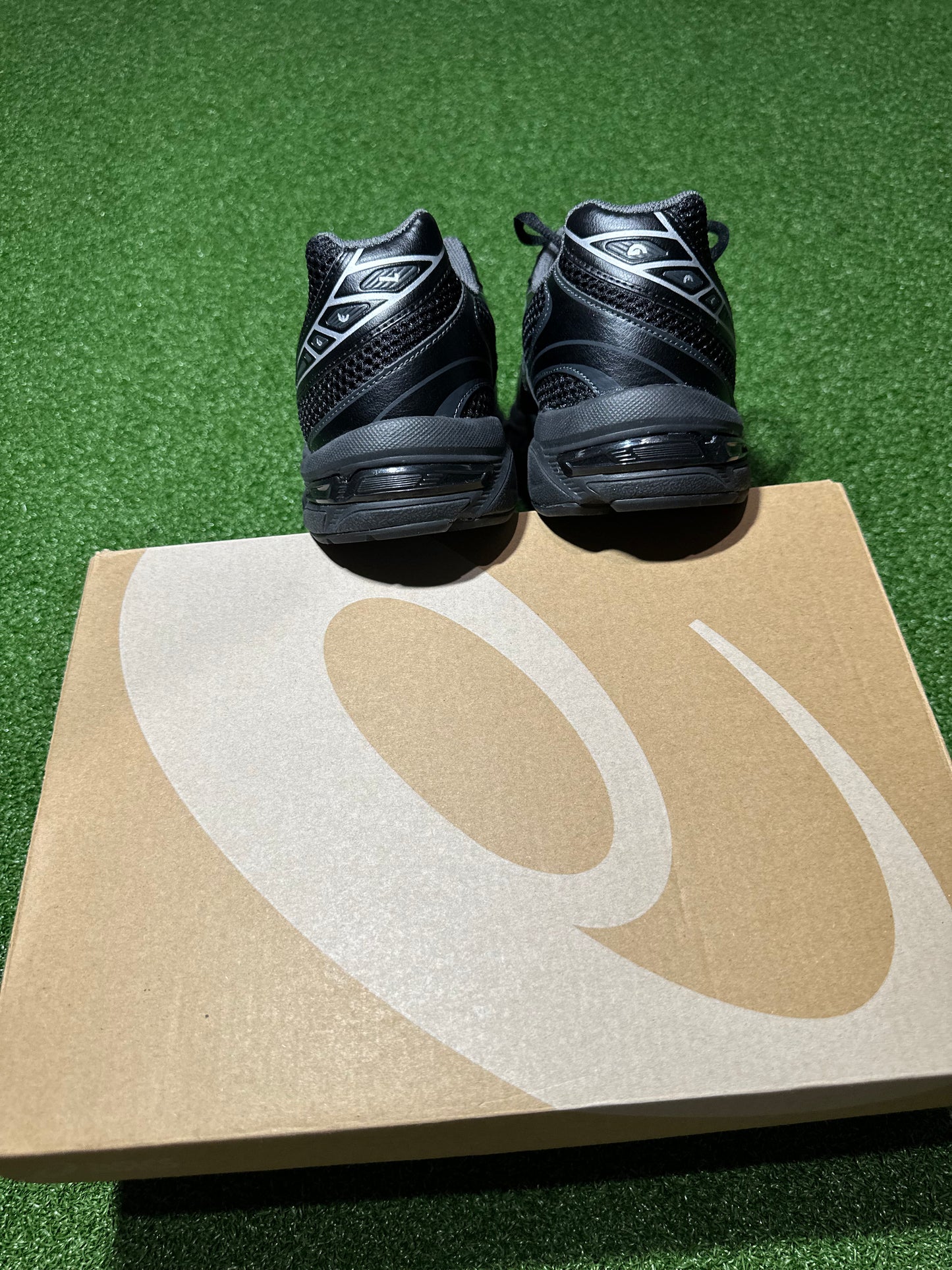 ASICS Gel-1130 Black Pure Silver Heel View