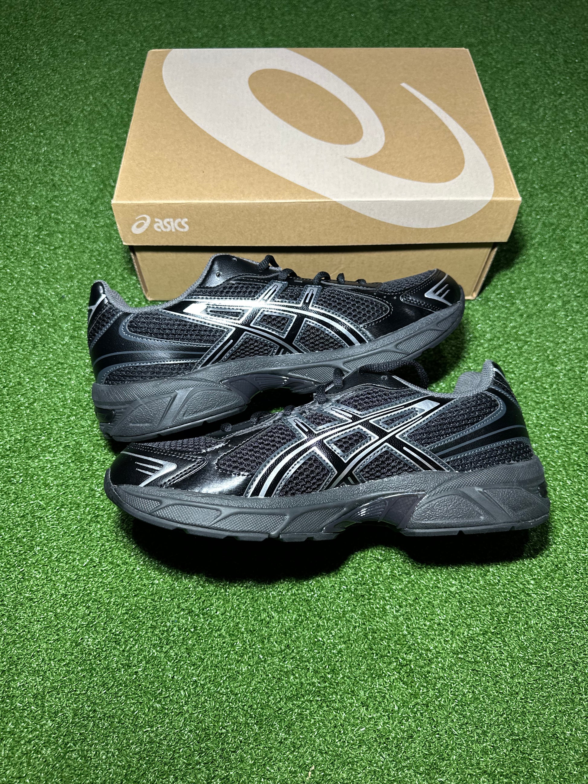 ASICS Gel-1130 Black Pure Silver Side View