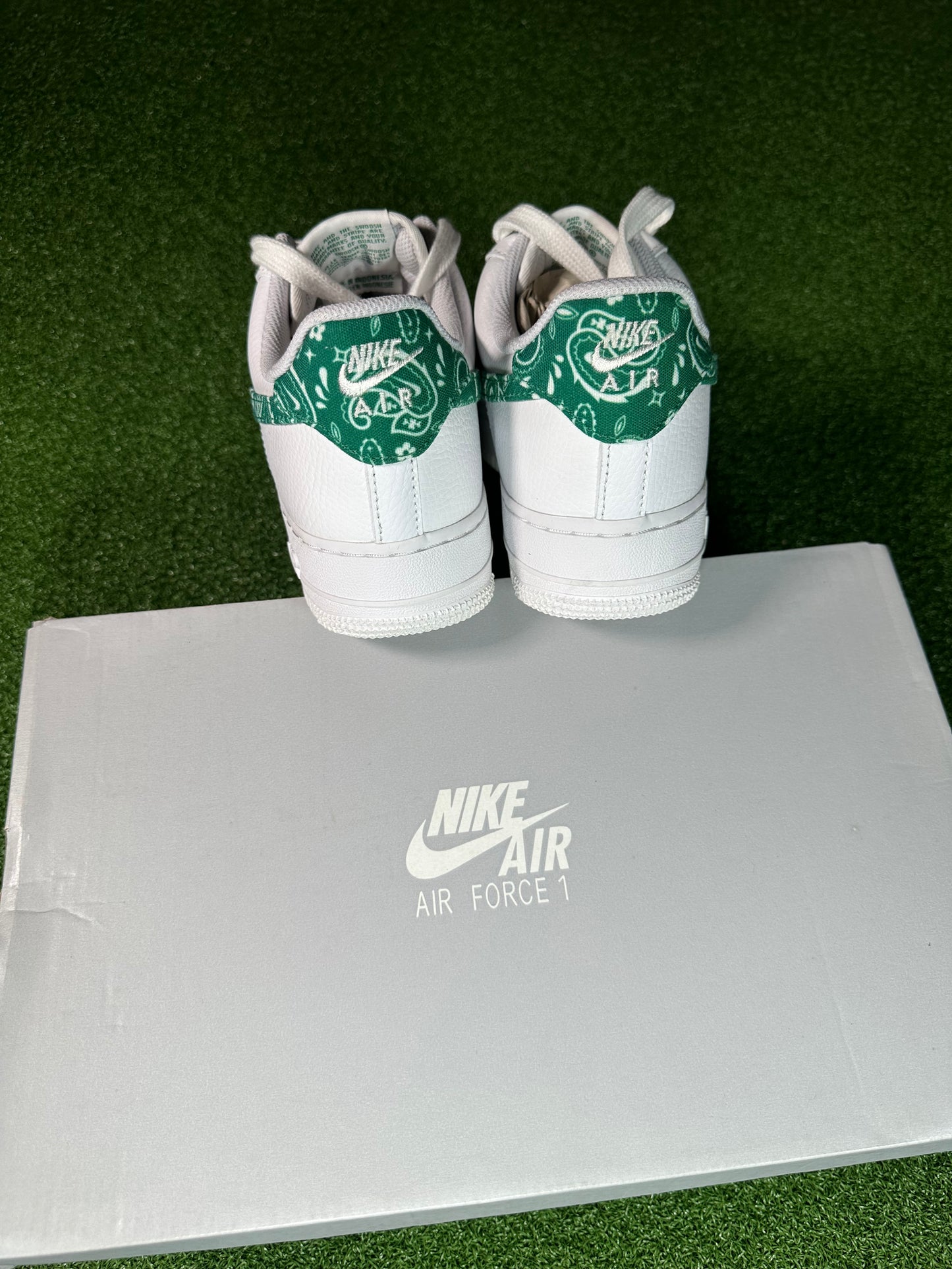 Air Force 1 Green Paisley Swoosh Detail