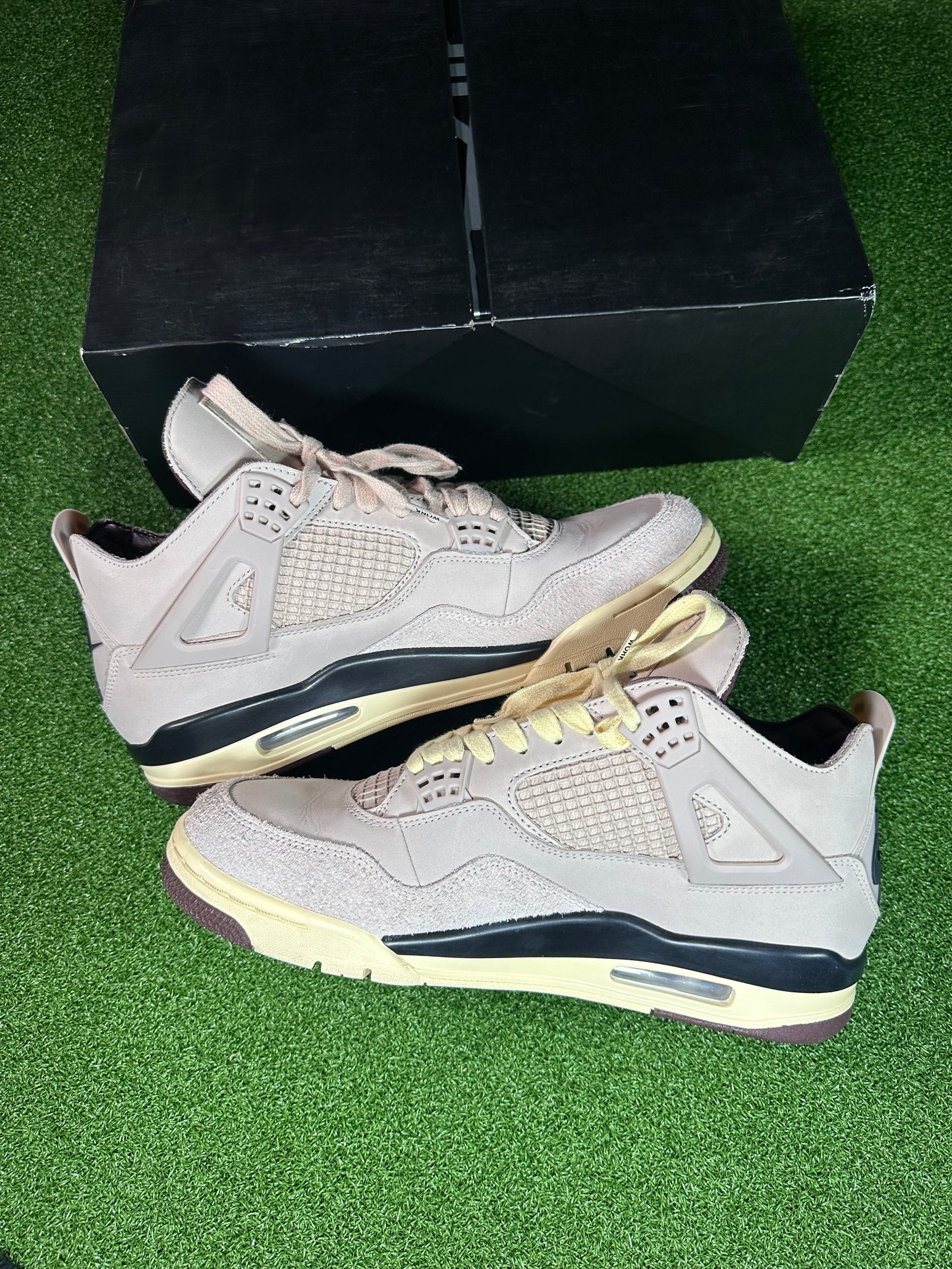 Jordan 4 Retro OG SP A Ma Maniére While You Were Sleeping (Women's) USED