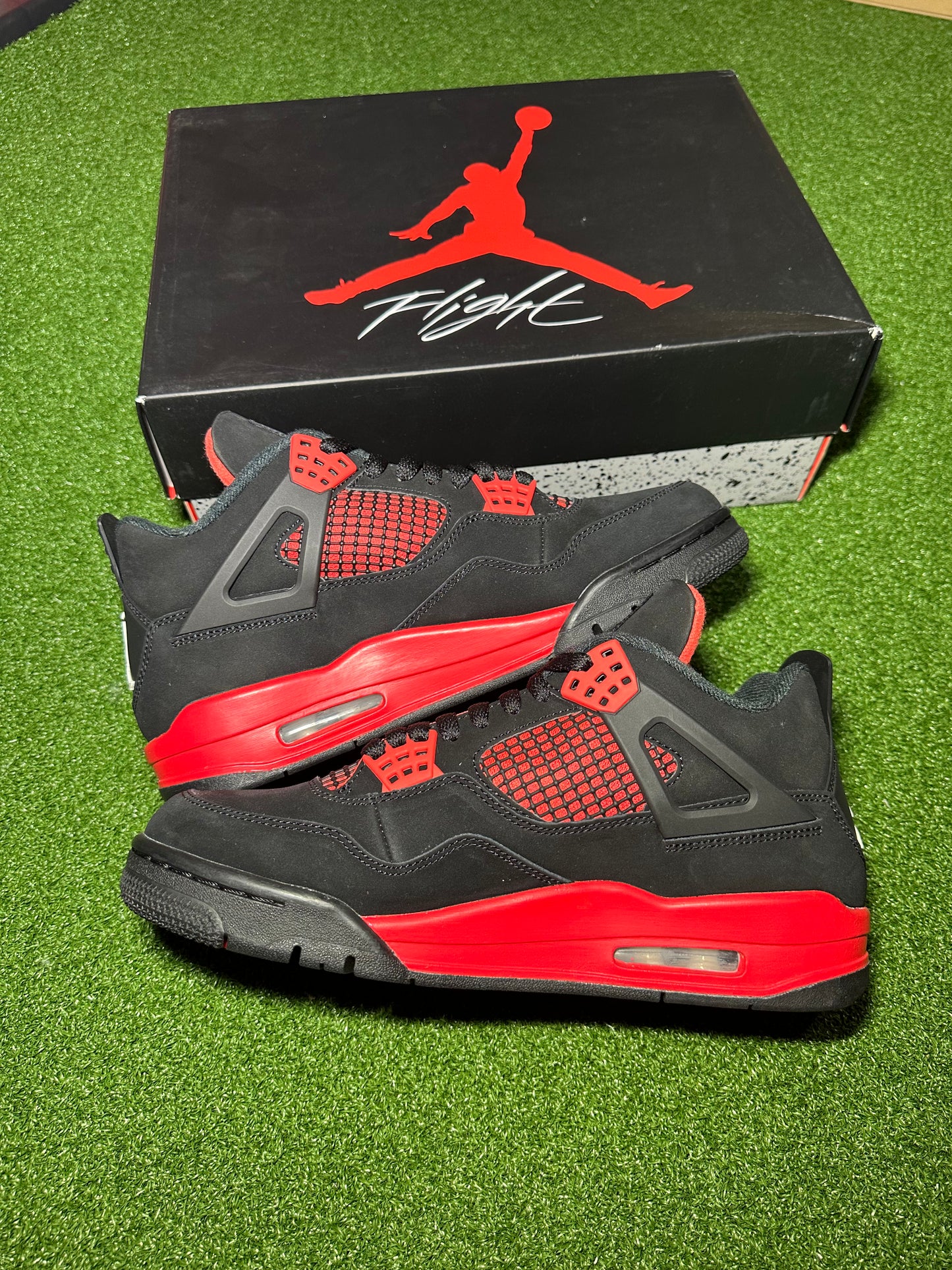 Jordan 4 Retro “Red Thunder”