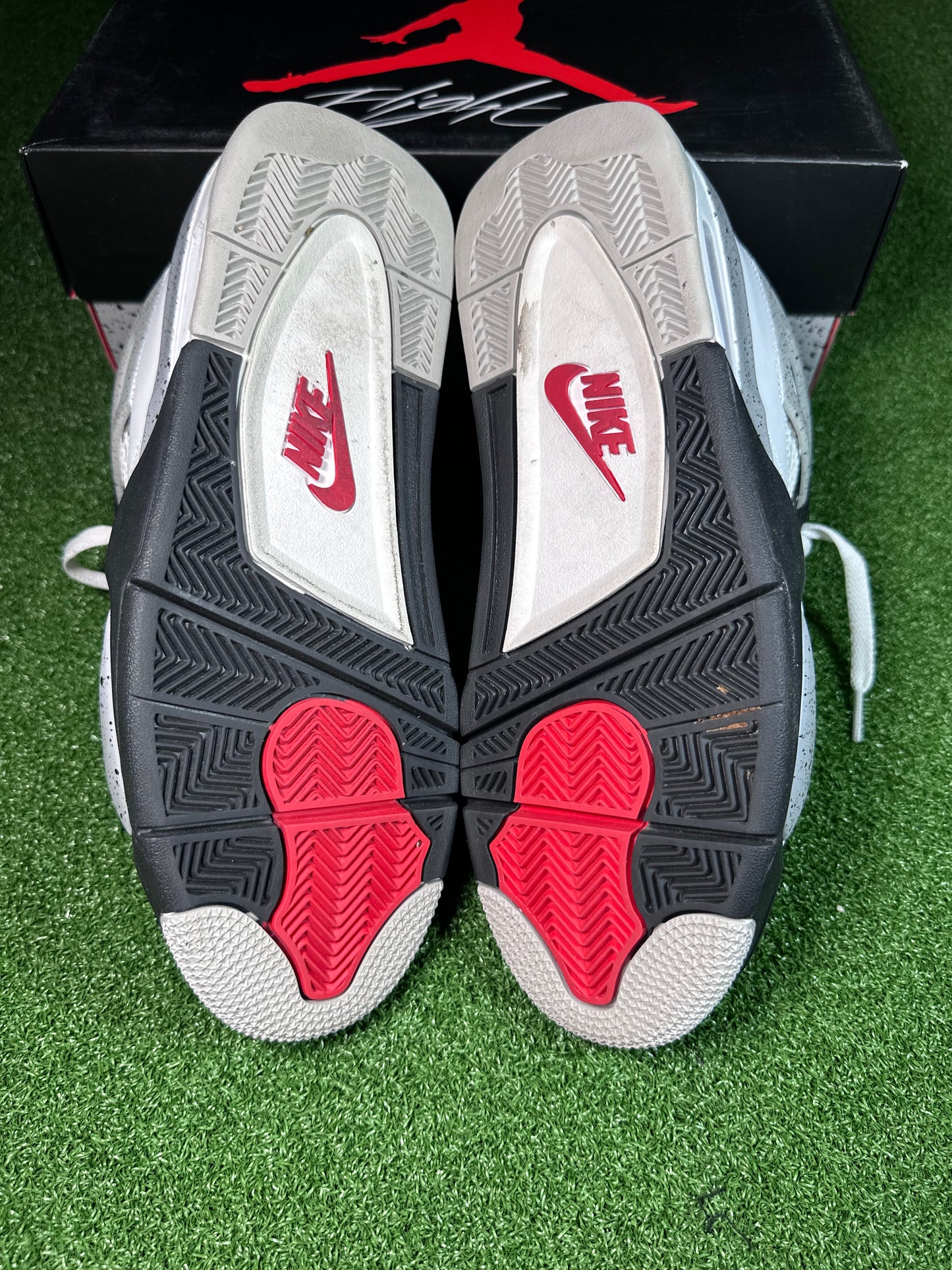 Jordan 4 Retro White Cement USED