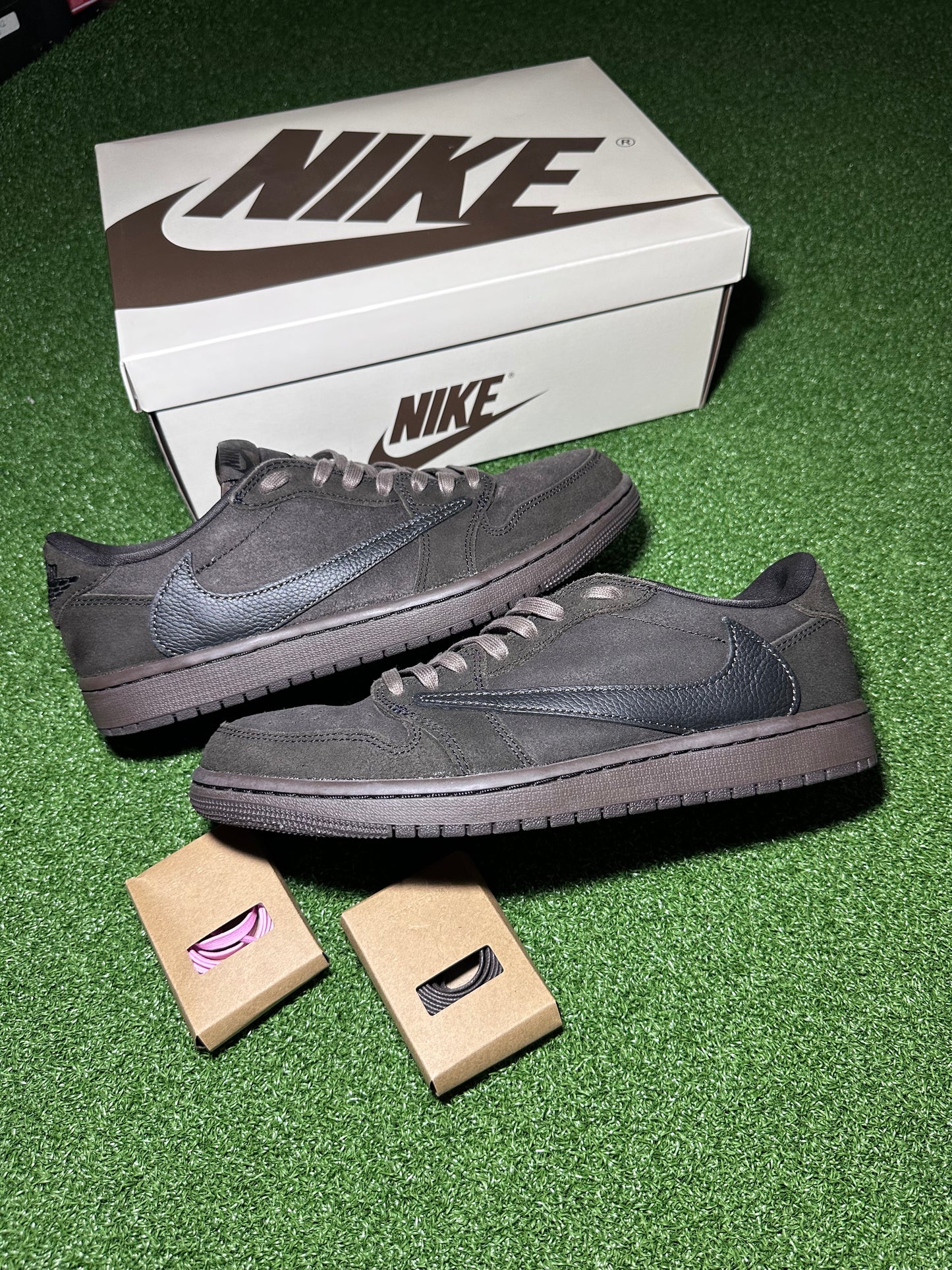 Jordan 1 Low Travis Scott “ Velvet Brown “ VNDS