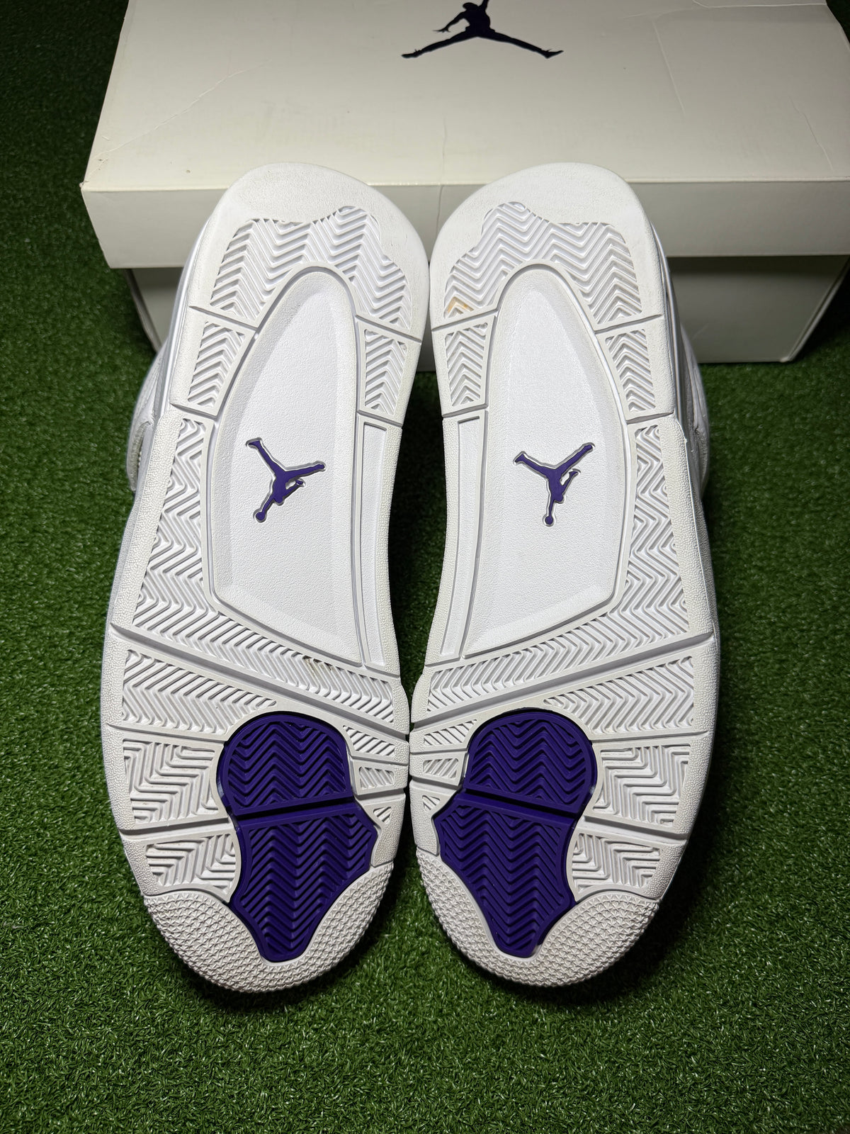 Jordan 4 Retro “Metallic Purple” Used