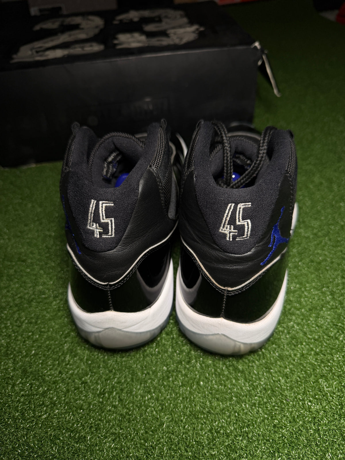 Jordan 11 Space Jam USED