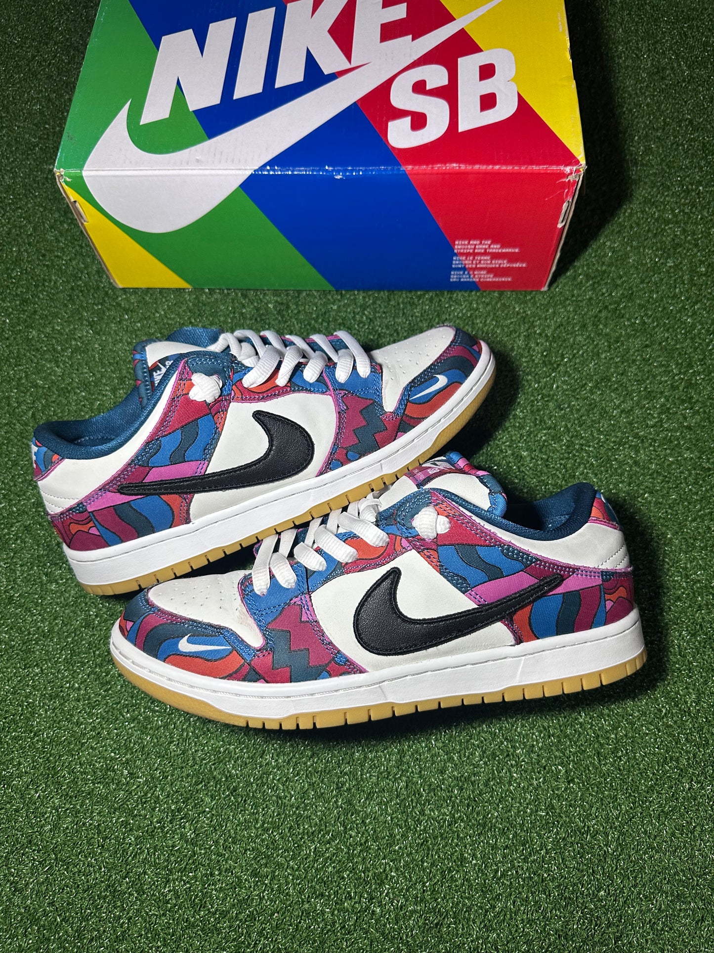 SB Dunk Low Parra Abstract Art