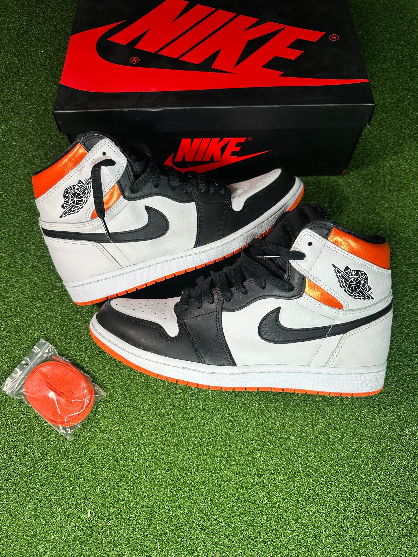 Jordan 1 Retro High Electro Orange VNDS