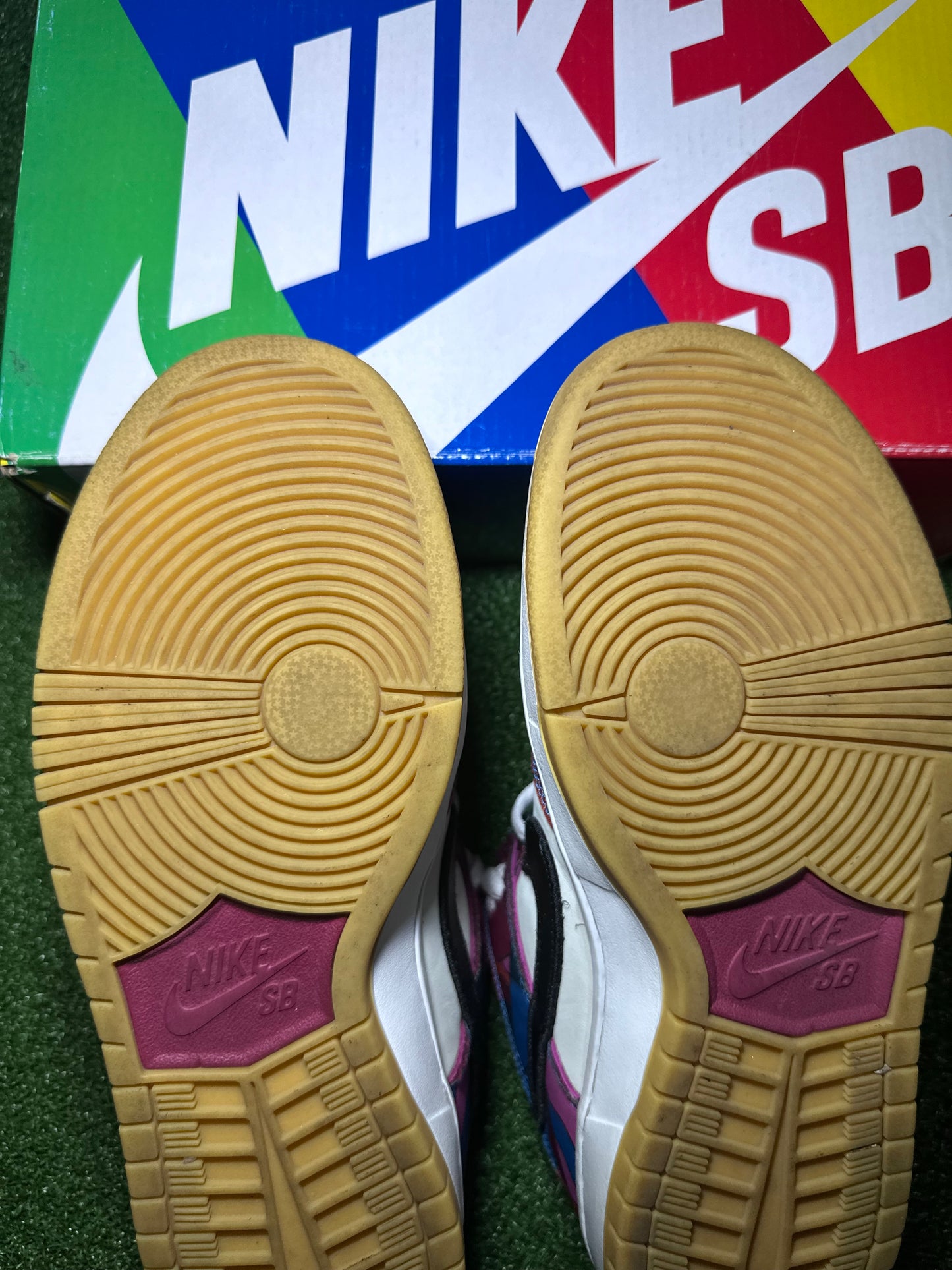 SB Dunk Low Parra Abstract Art