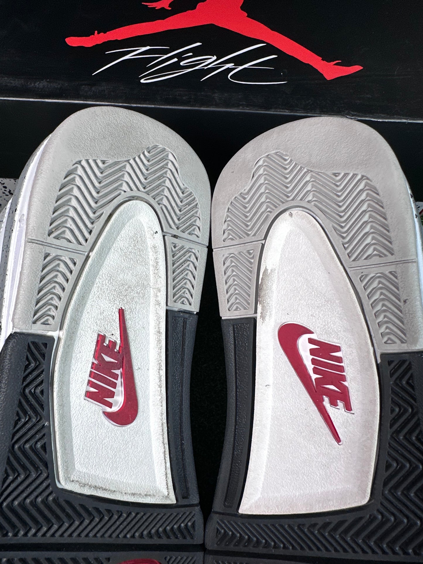 Jordan 4 Retro White Cement USED