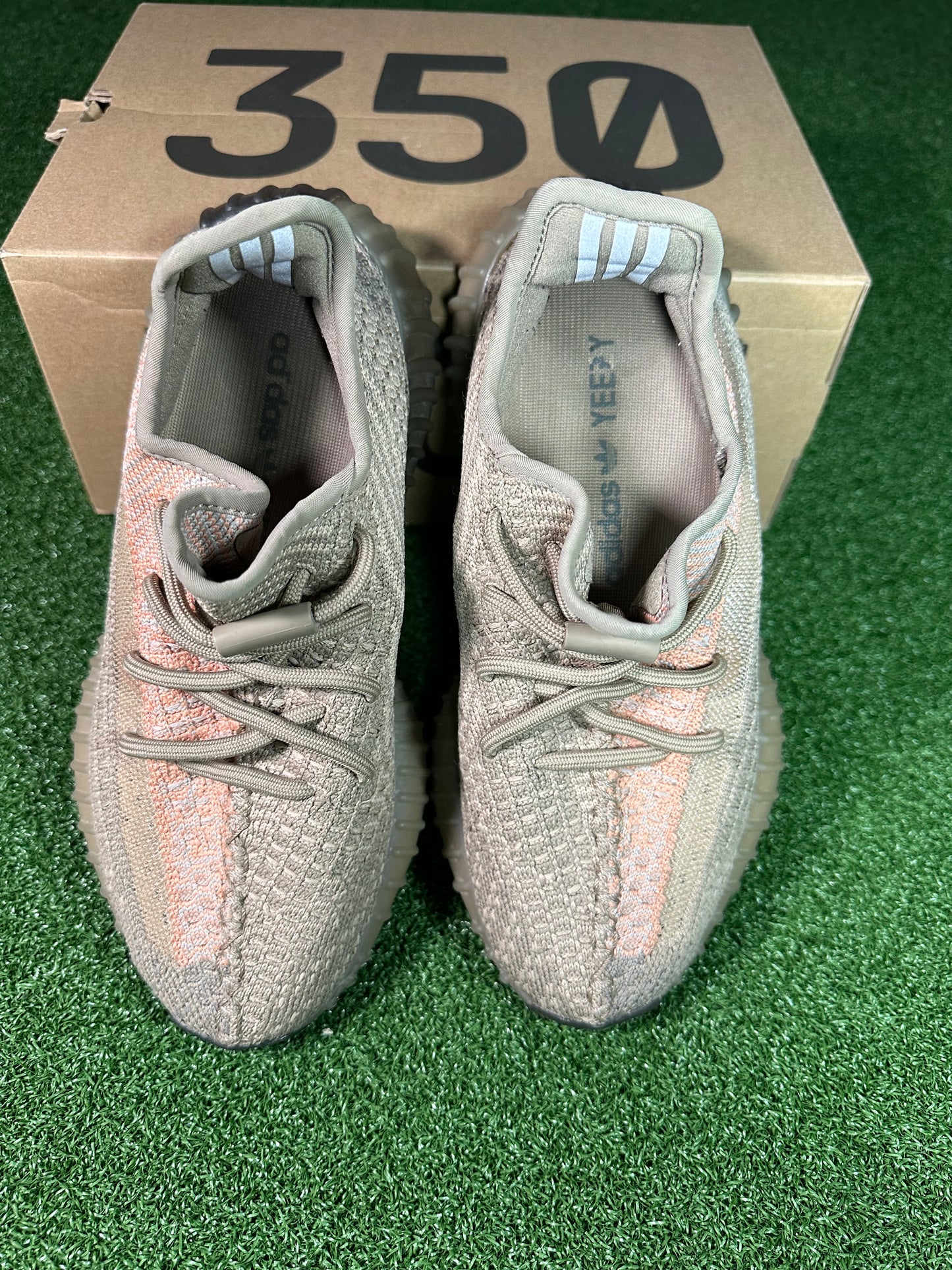 Adidas Yeezy Boost 350 V2 Carbon USED