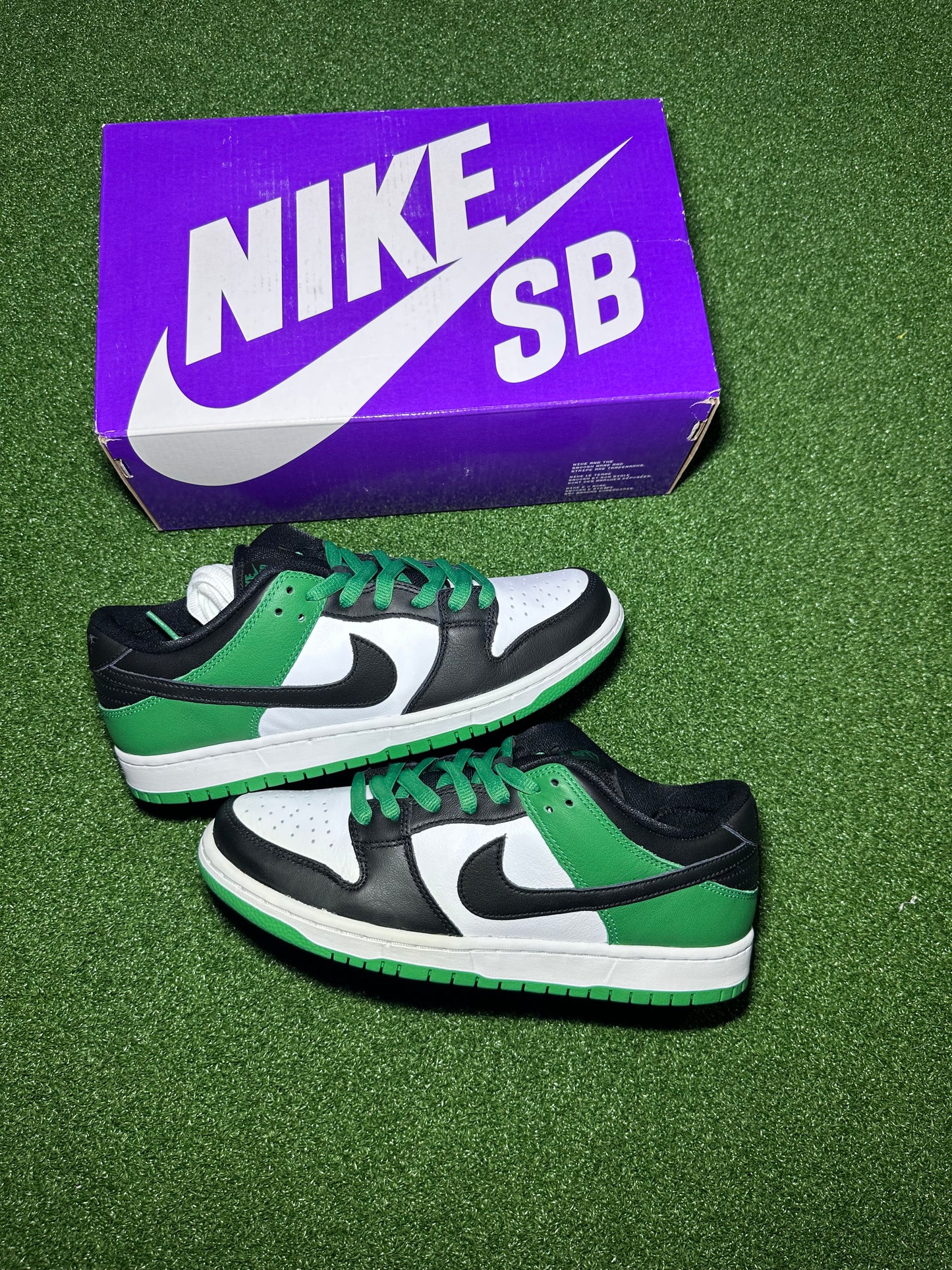 Nike SB Dunk Low “Classic Green”