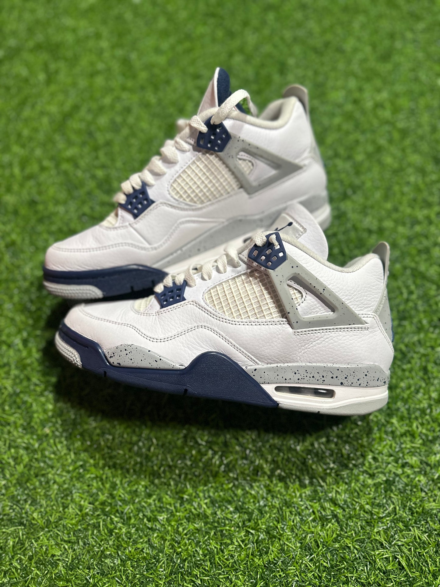 Jordan 4 Retro - Midnight Navy (USADO, sin caja)