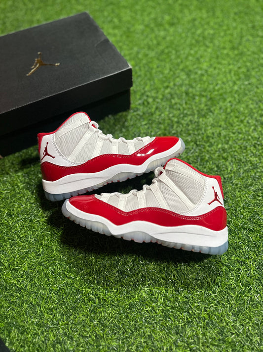 Jordan 11 Retro - Cherry (Preescolar)