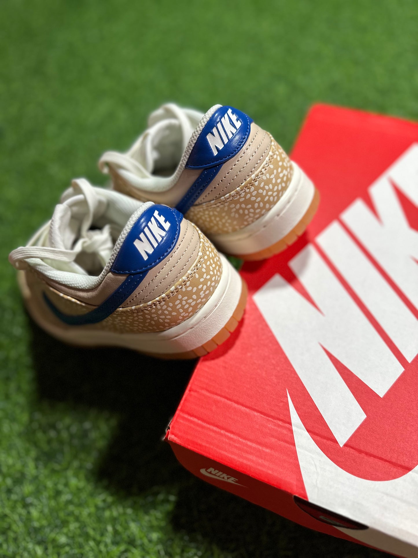 Nike Dunk Low - Bagel de Montreal con sésamo