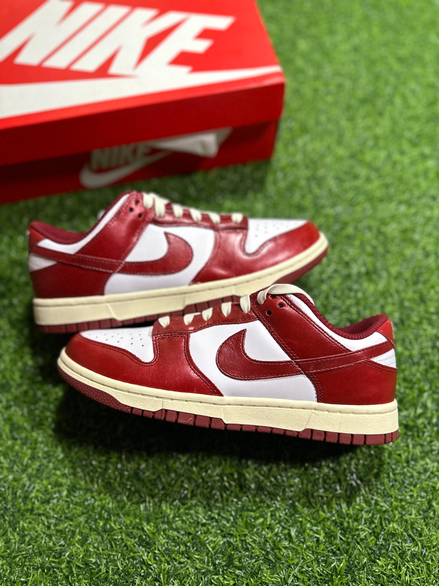 Nike Dunk Low PRM - Rojo equipo vintage (para mujer)