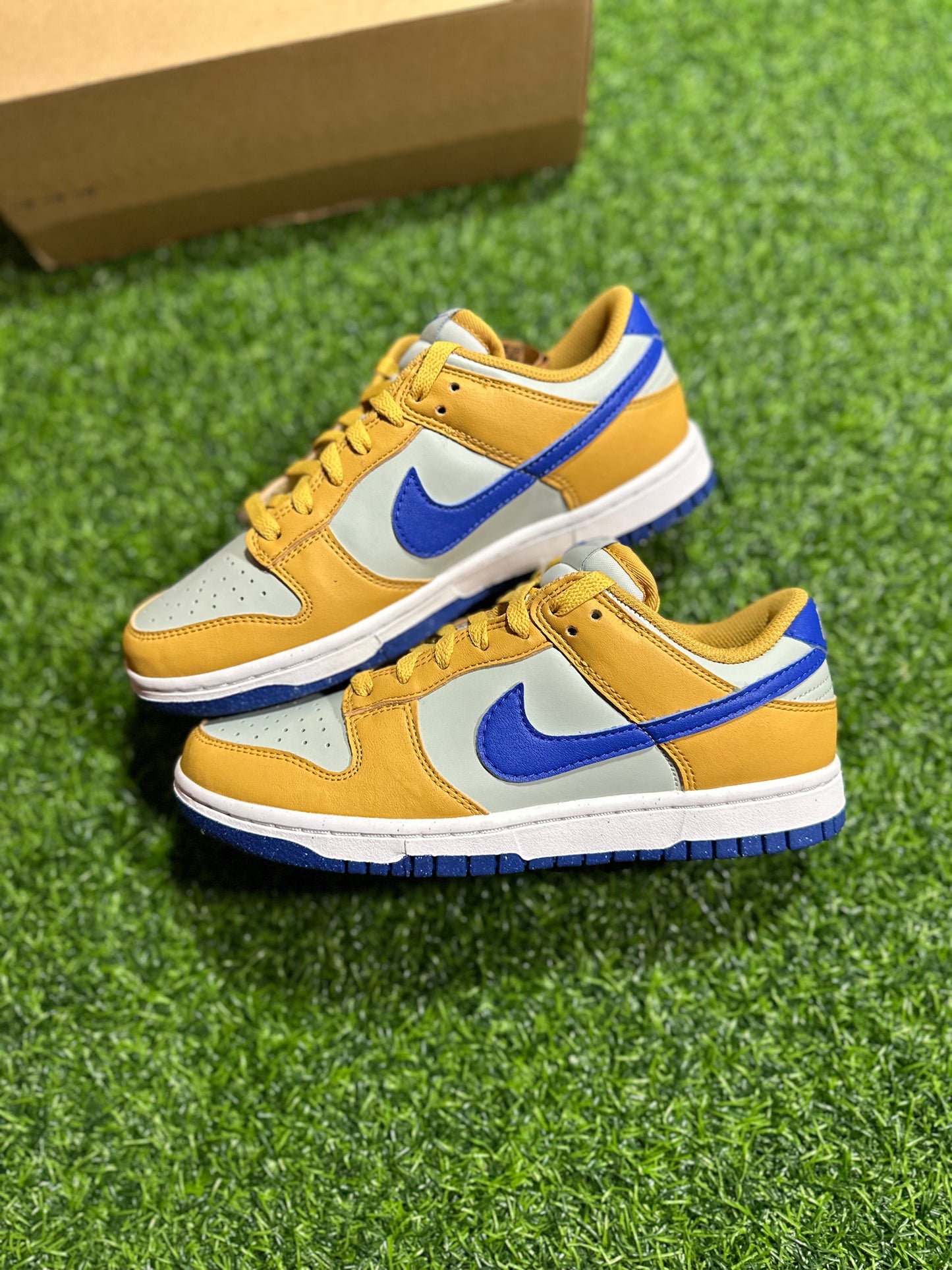 Nike Dunk Low Next Nature - Trigo dorado real (para mujer)