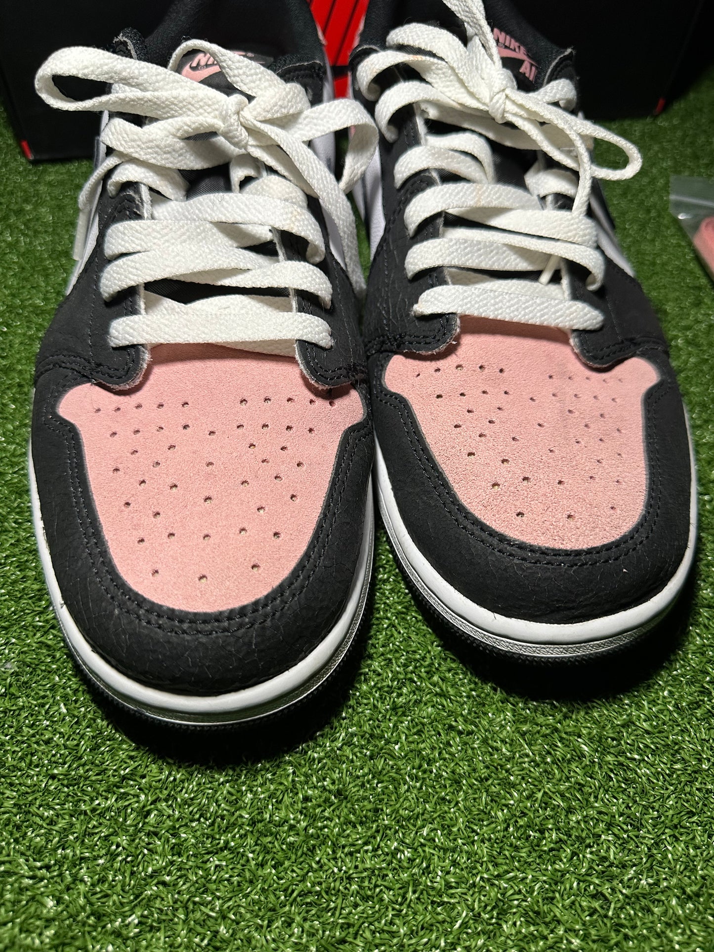 Jordan 1 Low Bleach Coral Pre owned